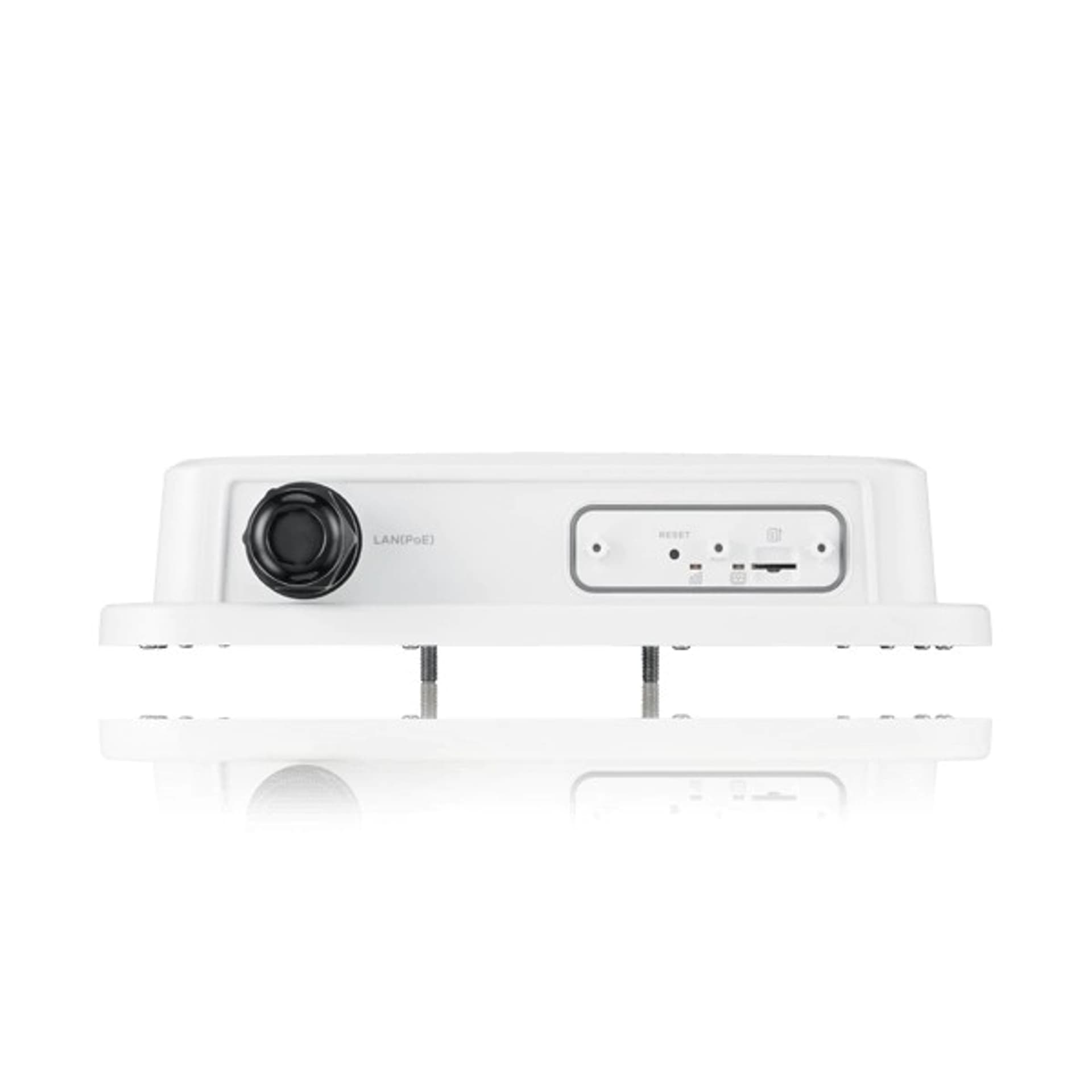 

Router NR7102 5G NR Outdoor 5G NR tech/4G networks