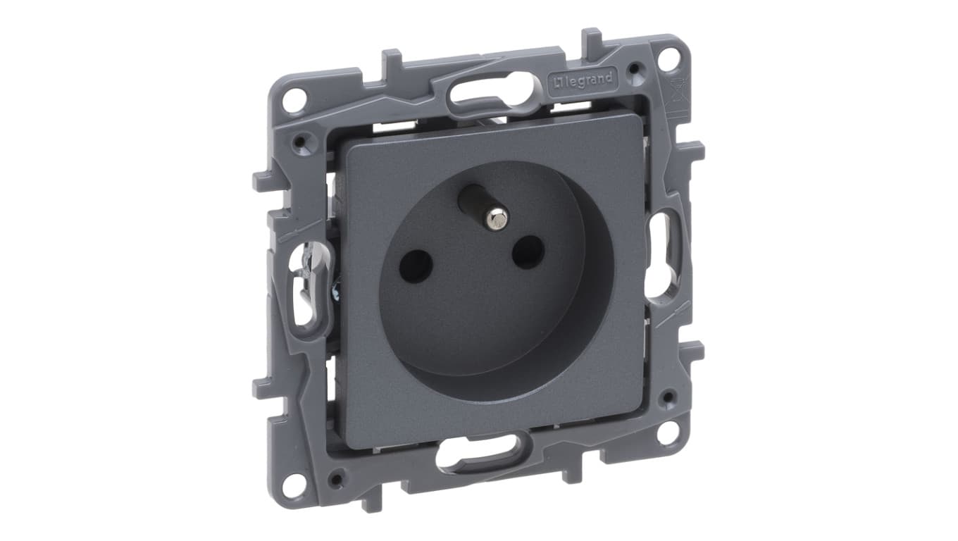 

Niloe Selection Gniazdo 2p+z 16A 250V (z przesłoną, zaciski śrubowe) stal 762327, Z przesłoną/zaciski śrubowe) stal 76232