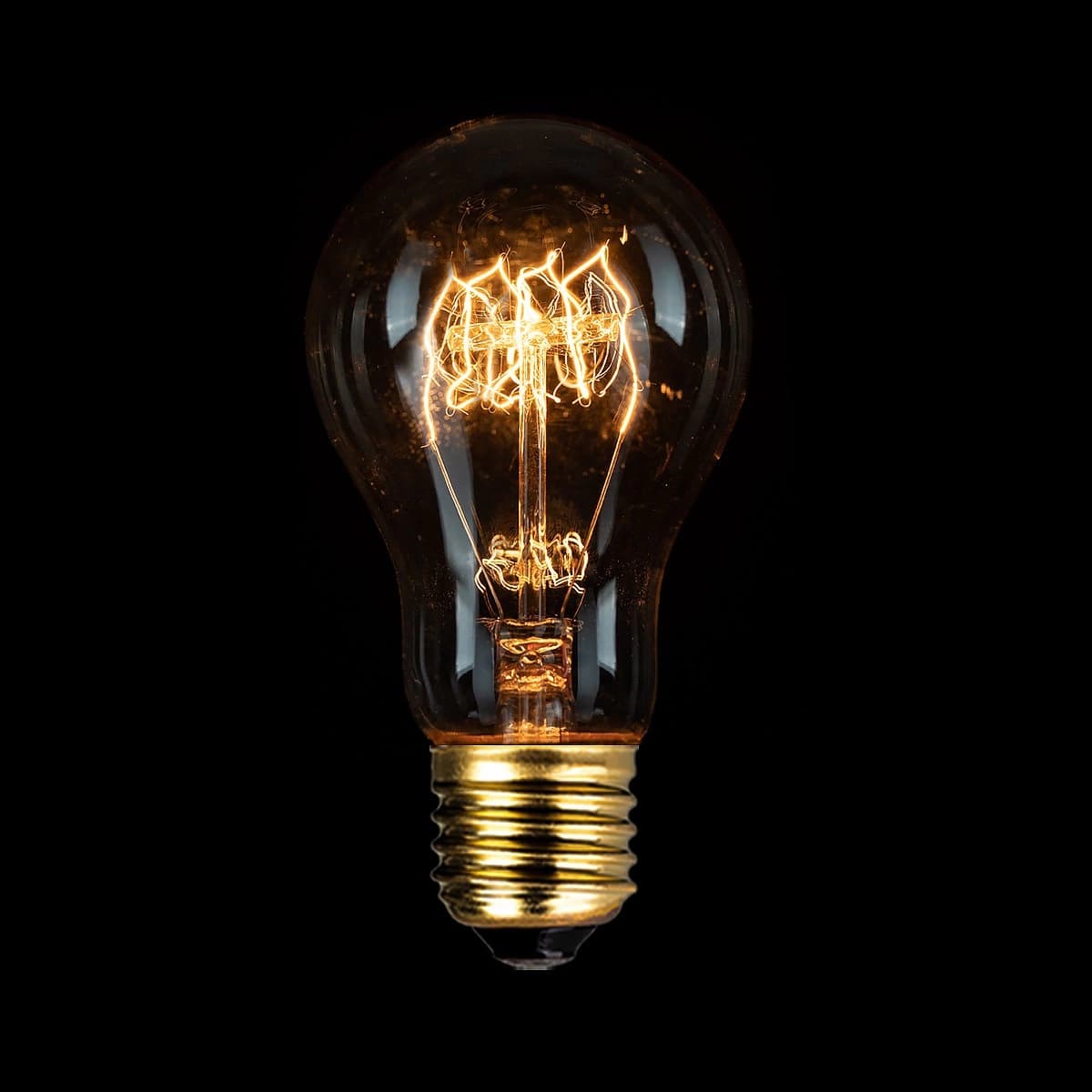 

Żarówka Edison 40 W - BF02 (Barwa światła barwa ciepła, Kolor bursztynowy, Możliwość ściemniania tak)