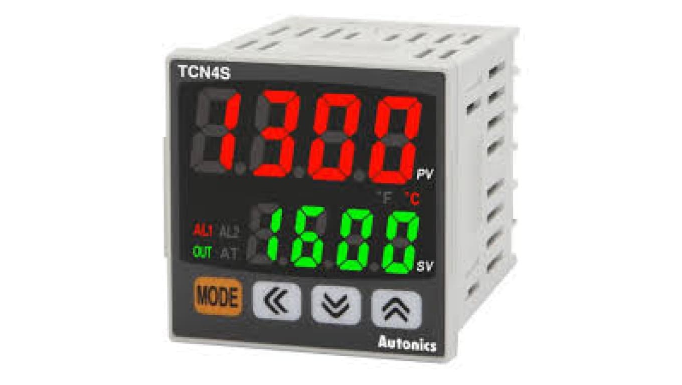 

Ekonomiczny regulator temperatury 48x48mm PID 100-230VAC TCN4S-24R