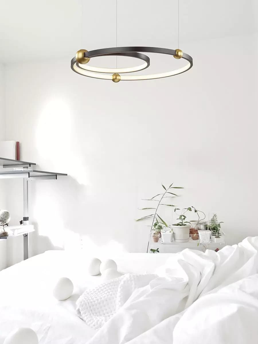 

Ledowa lampa wisząca Aurora No.2 Φ 50 cm 3k czarna Altavola Design (Barwa światła delikatnie ciepła, Kolor satynowe złoto, Możliwość ściemniania nie)