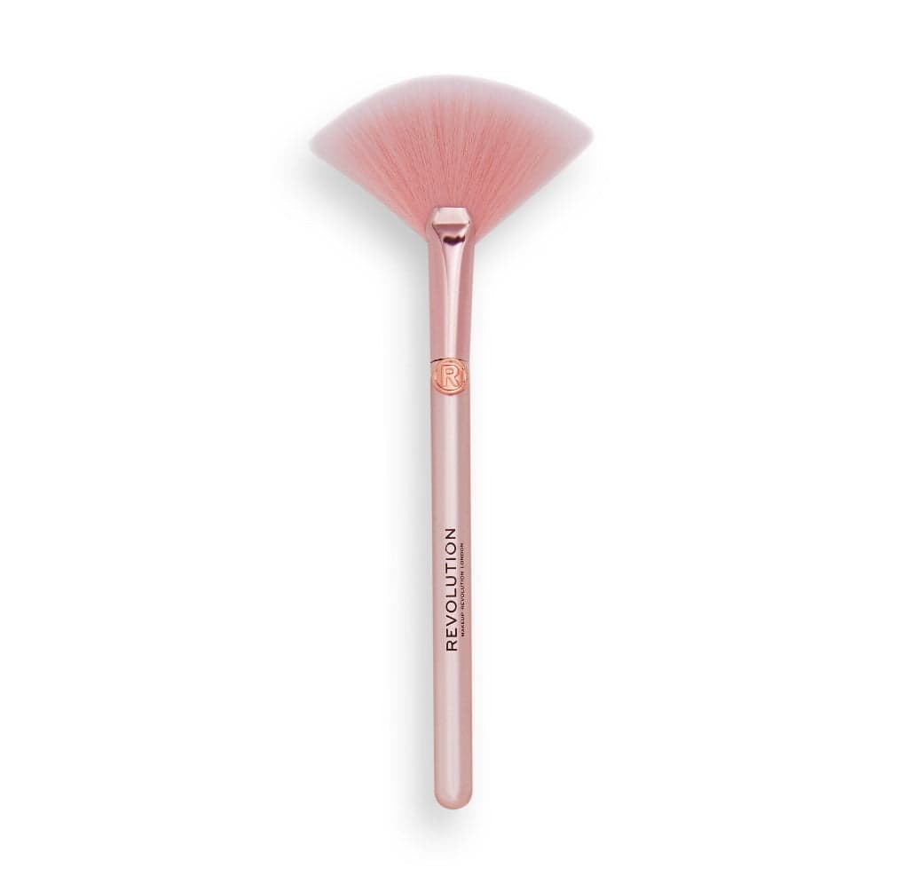 

Makeup Revolution Create Detailed Fan Highlighting Brush pędzel wachlarzowy do rozświetlacza R24