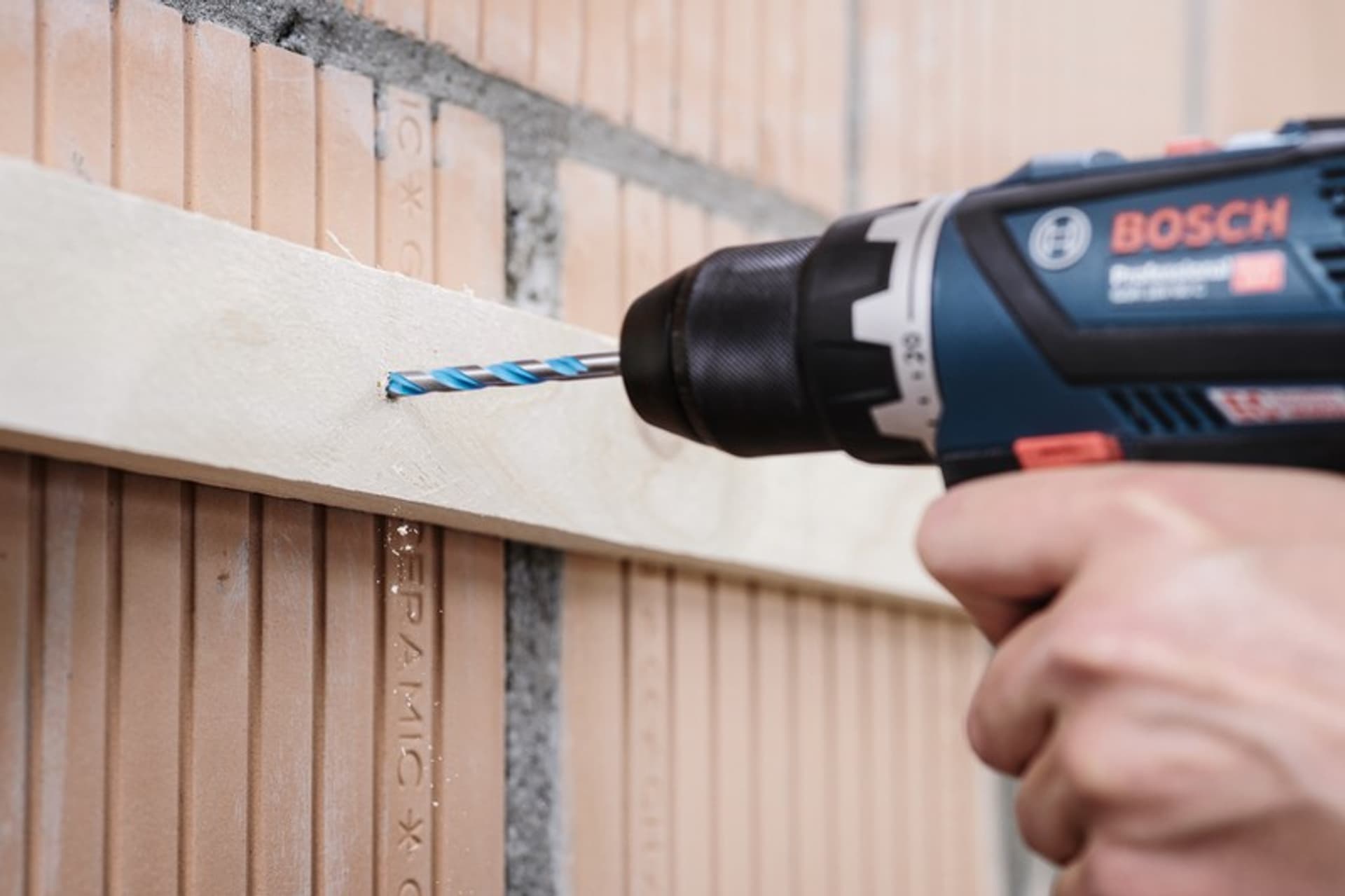 

WIERTŁO DO GRANITU MULTICONSTRUCTION CYL-9 5*90*150MM
