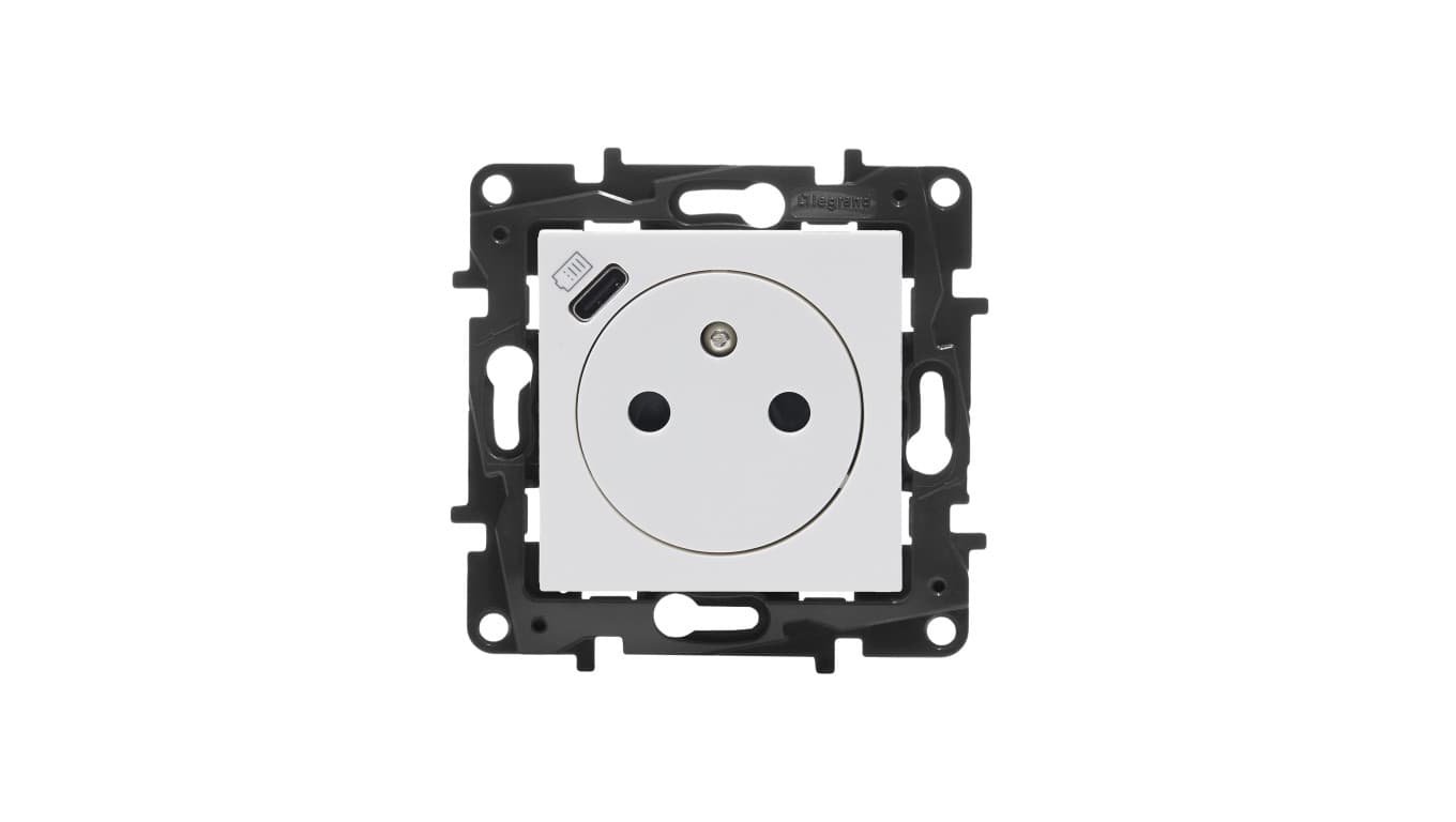 

Niloe Step Gniazdo zasilające 2P+Z z USB typu C umieszczonym w plakietce, zaciski automatyczne, z przesłoną biały 863138