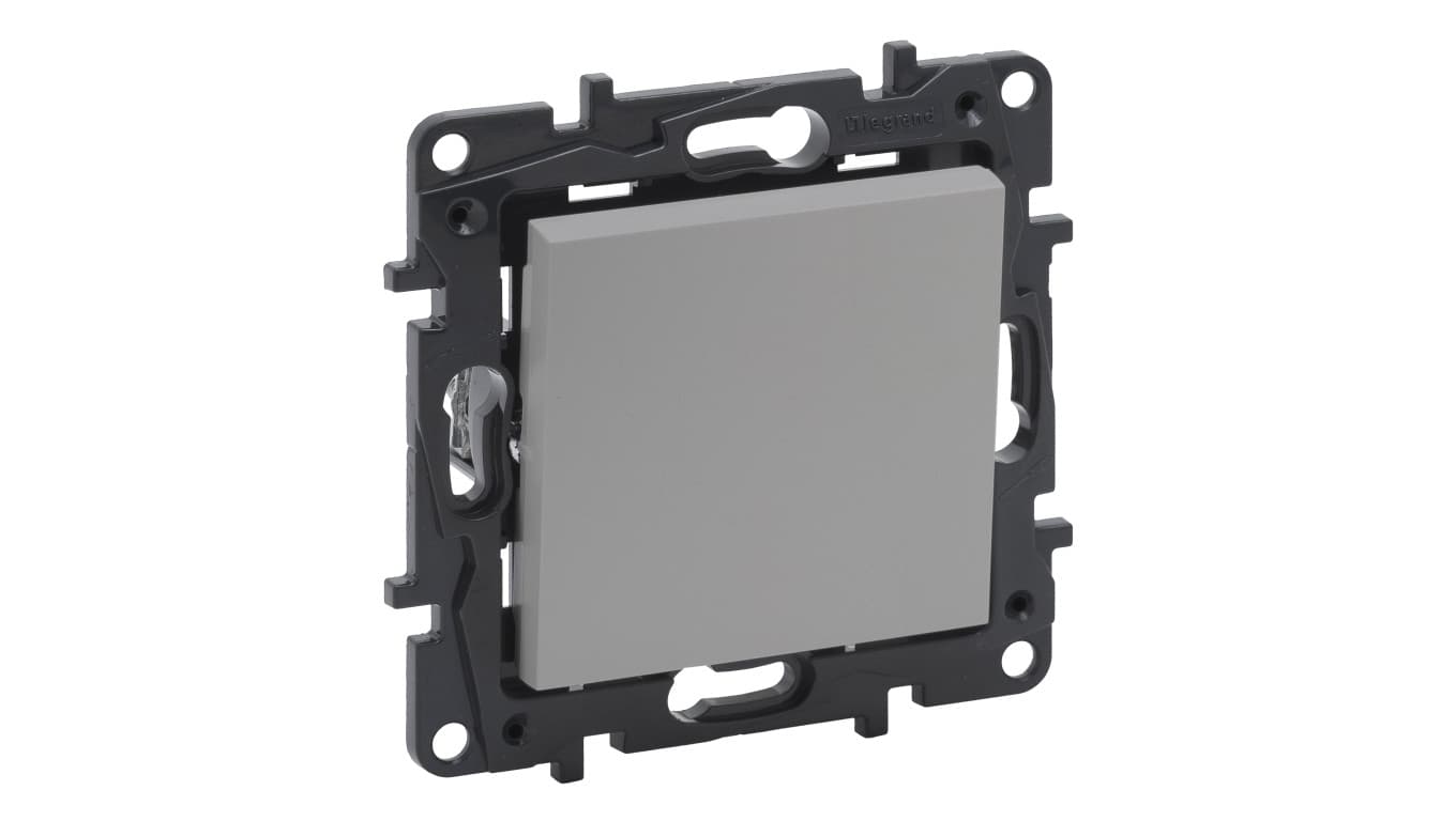 

Niloe Step Przycisk pojedynczy 6A aluminium 863309