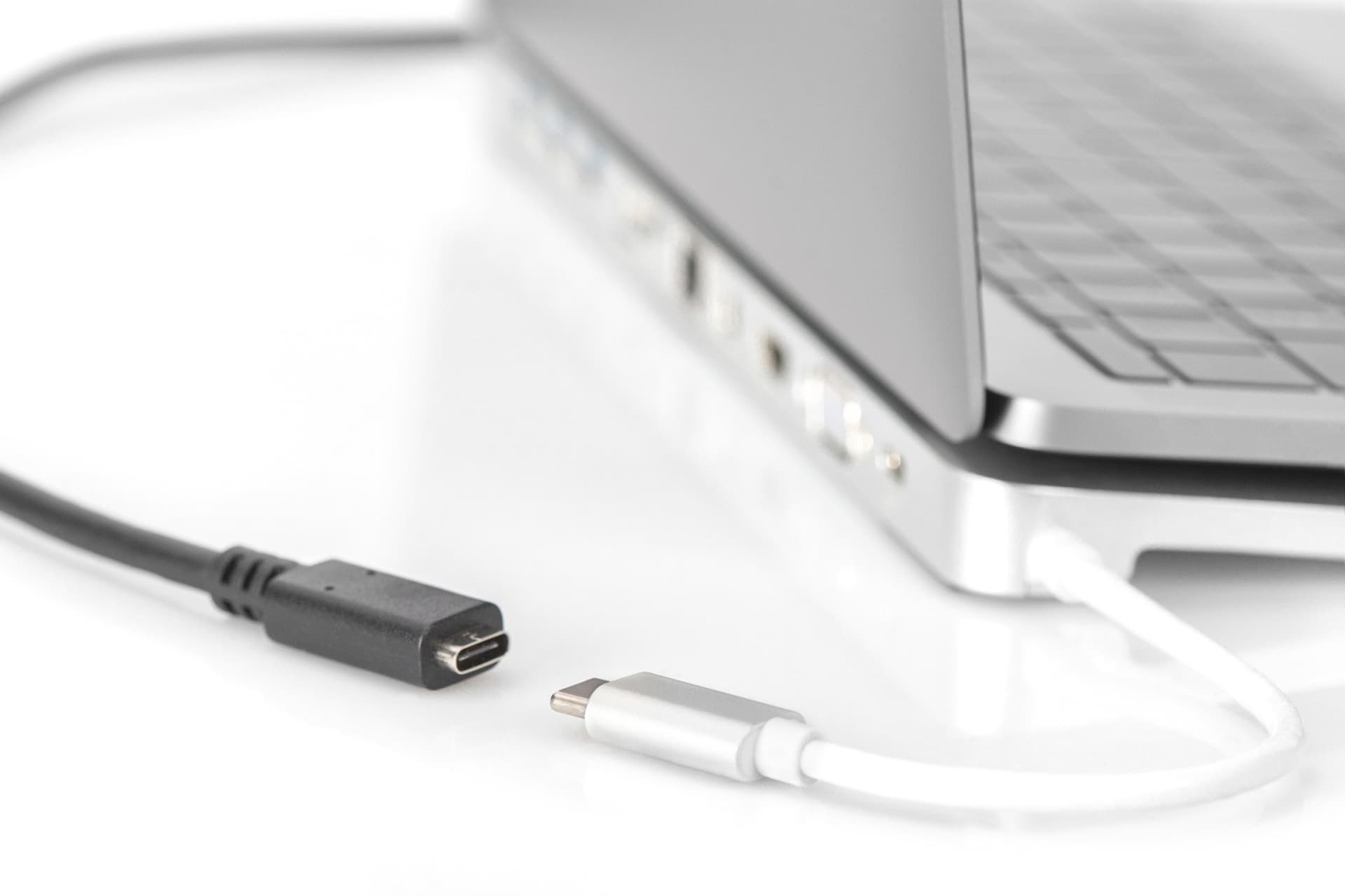 

Kabel przedłużający USB 3.1 Gen.2 SuperSpeed+ 10Gbps Typ USB C/USB C M/Ż, PD, czarny 0,7m