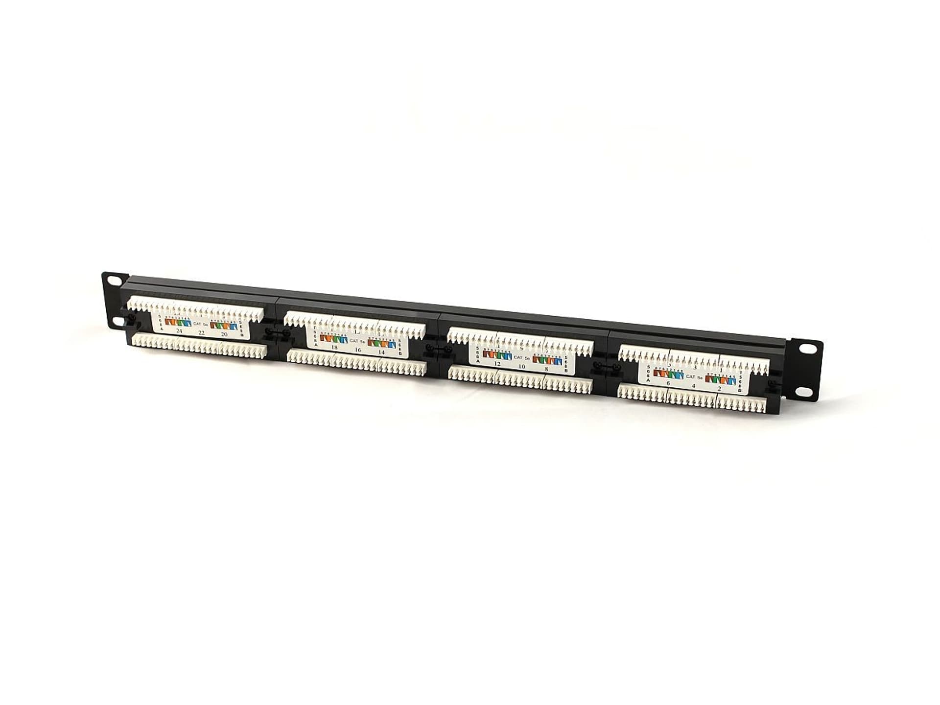 

Patch panel 19" 24 porty, kat.5e, U/UTP, 1U, czarny (kompletny)
