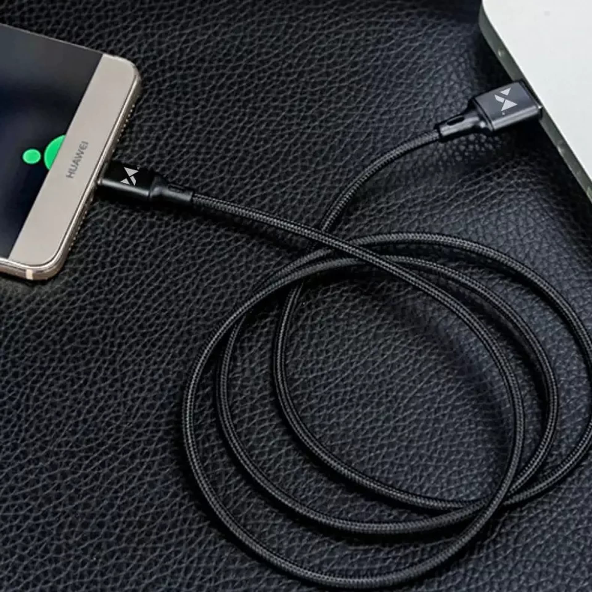 

Wozinsky kabel USB - USB Typ C 2,4A 2m czarny(WUC-C2B)