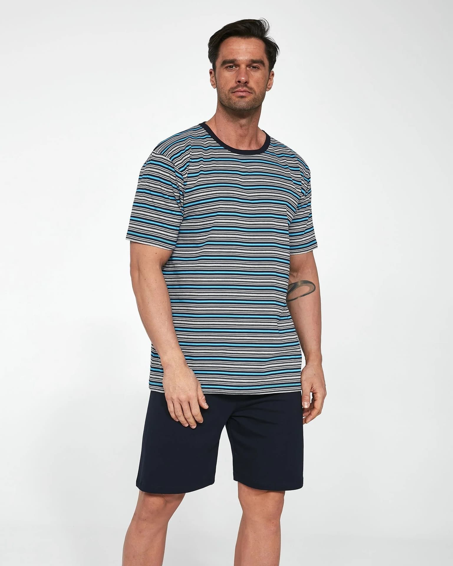 

PIŻAMA MĘSKA VARIOUS 338 KR R.3XL-5XL (kolor mix kolor / mix wzór, rozmiar XXXL)