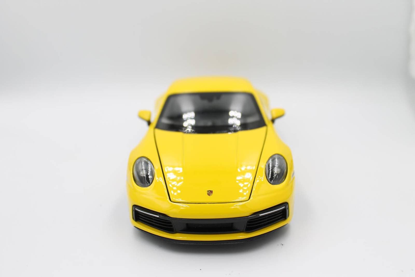 

SAMOCHÓD METALOWY AUTO WELLY Porsche 911 Carrera 4