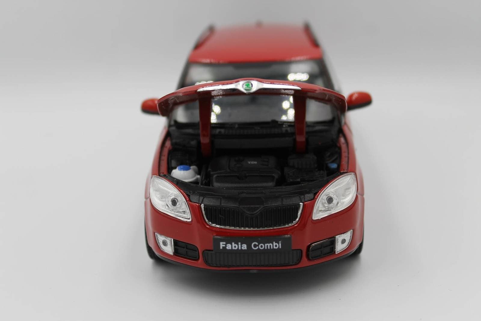 

SAMOCHÓD METALOWY WELLY 2009 Skoda Fabia Combi II