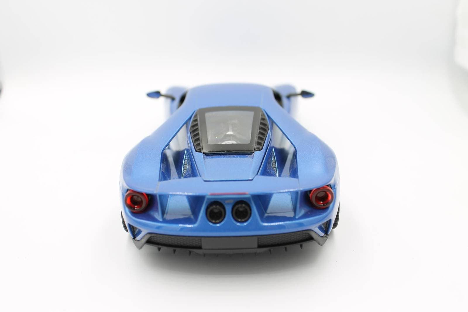 

SAMOCHÓD METALOWY AUTO METAL WELLY 2017 Ford GT