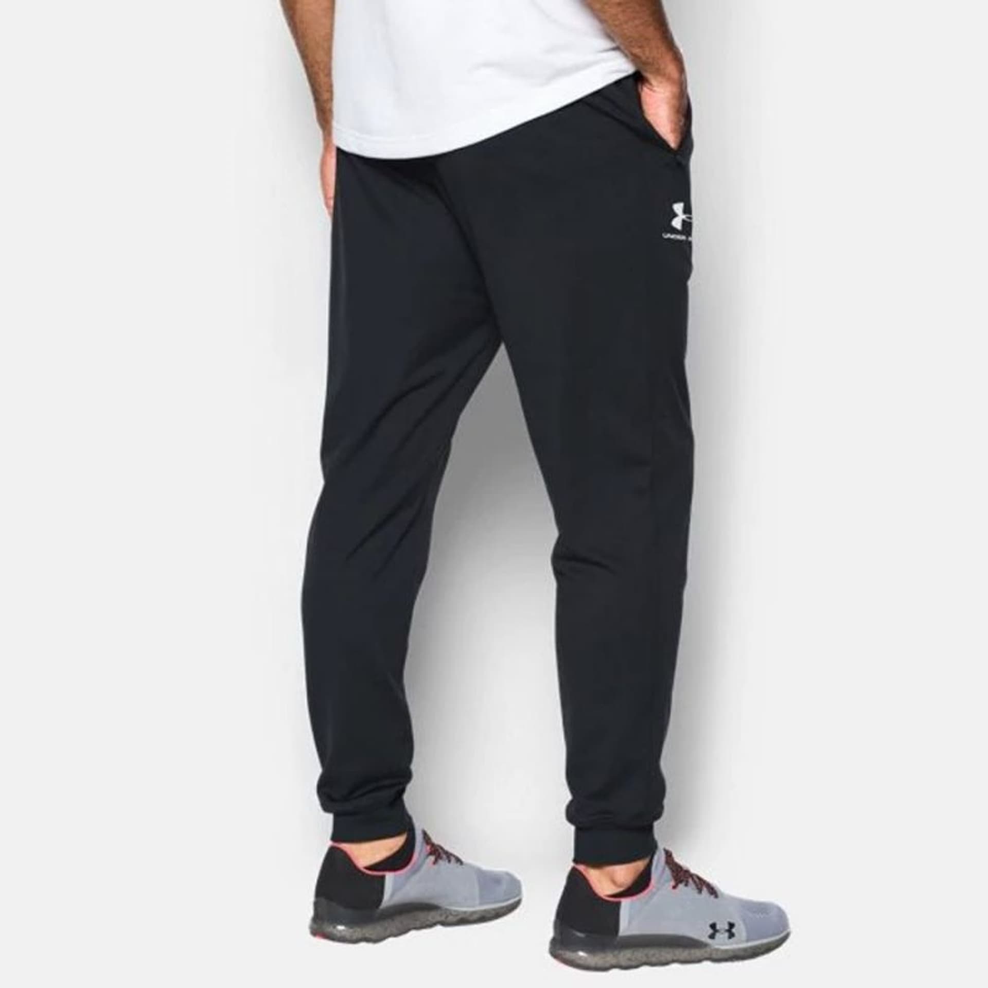 

Spodnie Under Armour Sportstyle Jogger M 1290261 (kolor Czarny, rozmiar XL)