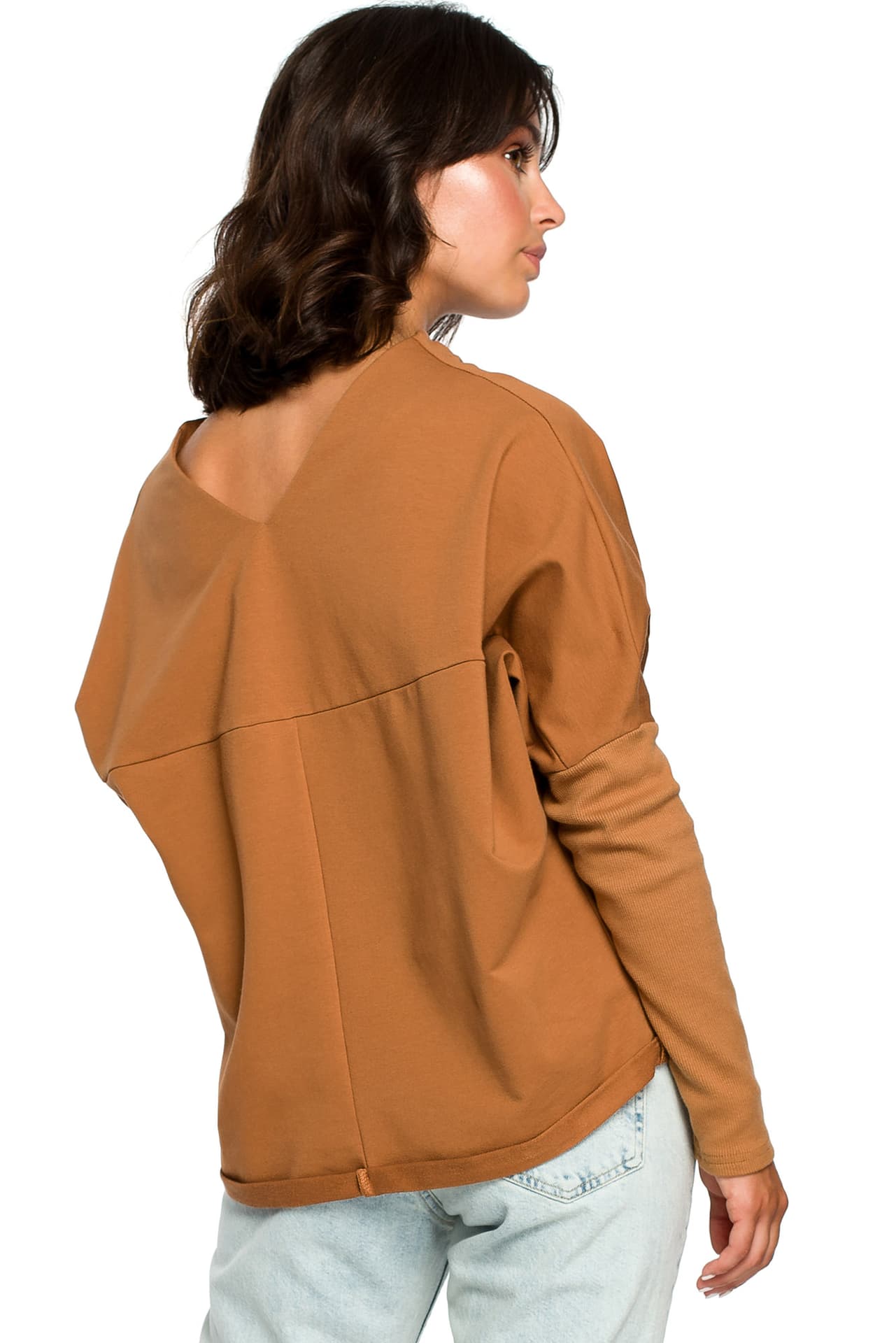 

B094 Bluza z dekoltem z tyłu - kamel (kolor kamel, rozmiar L/XL)