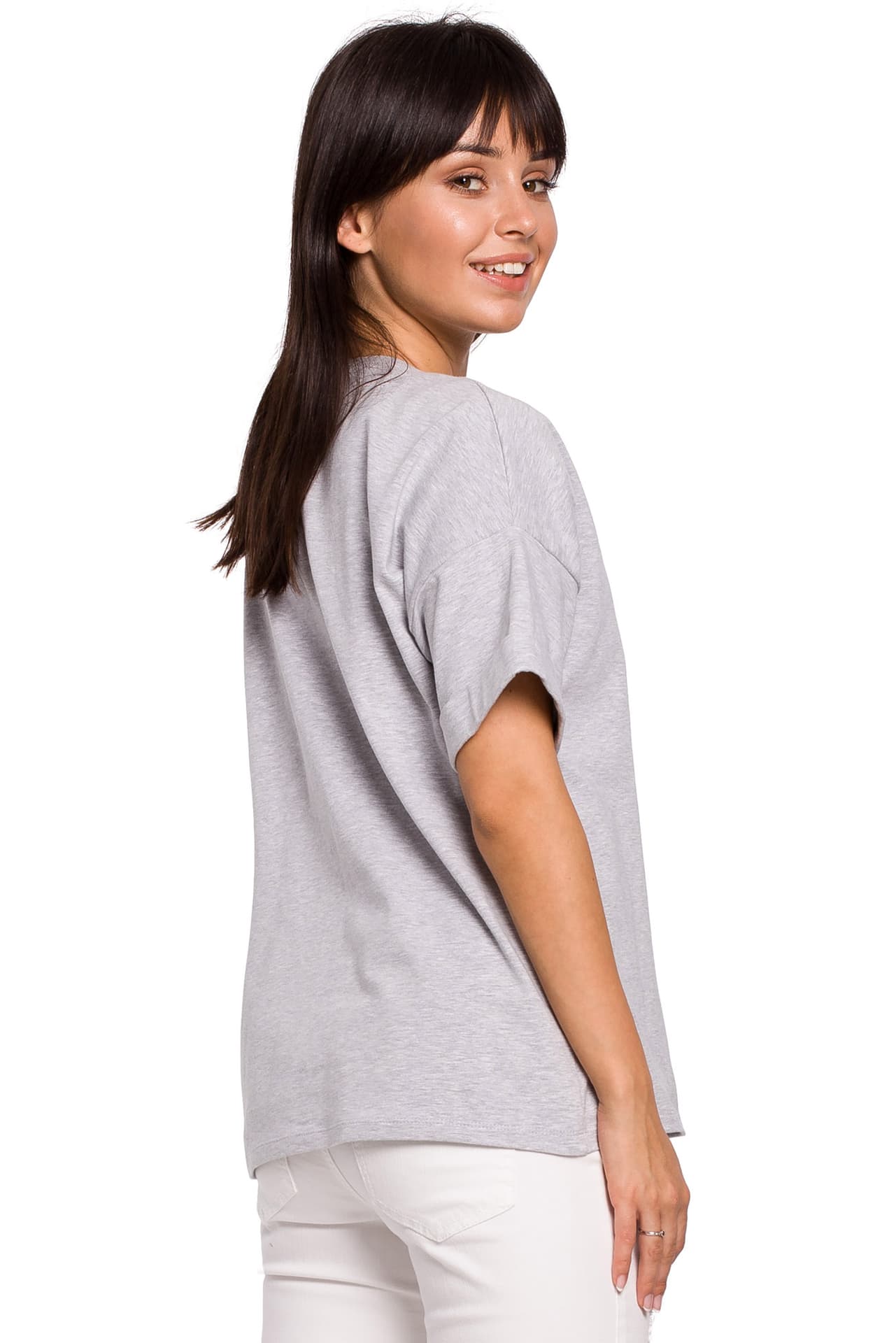 

B147 T-shirt oversize z dekoltem i haftem - szary (kolor szary, rozmiar L/XL)