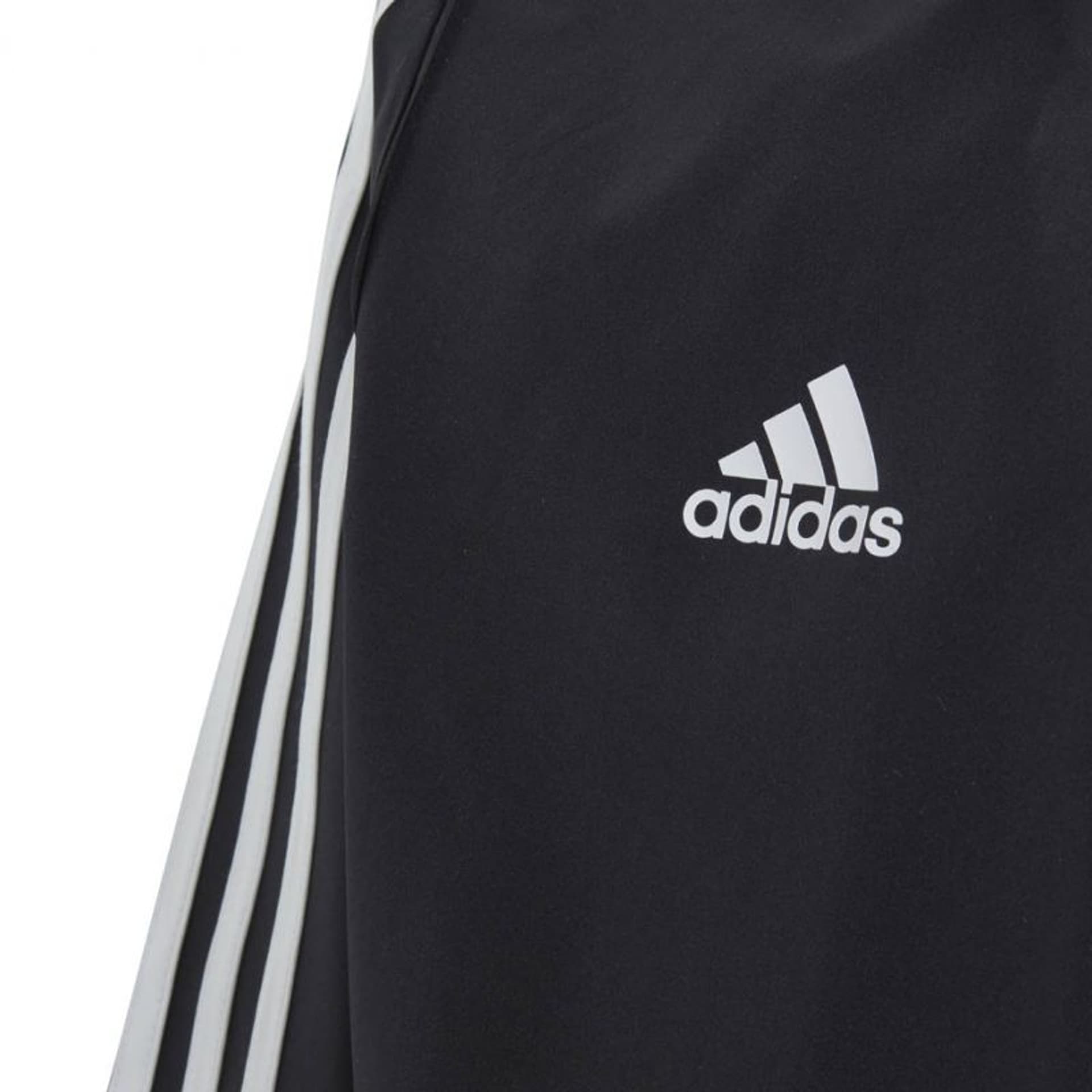 

Kurtka adidas Tiro 19 All Weather JR (kolor Czarny, rozmiar 128cm)