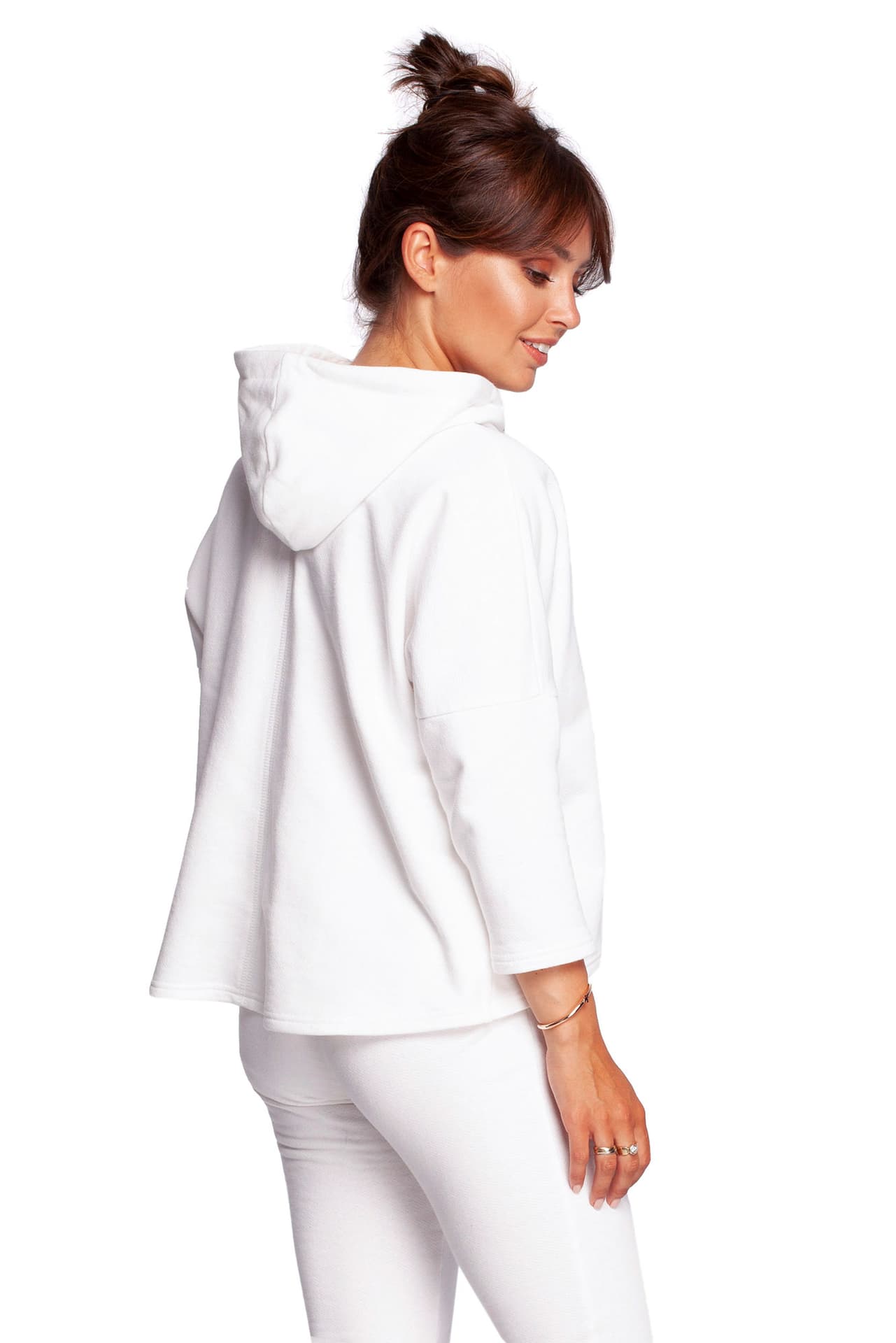 

B239 Bluza o luźnym kroju z kapturem - ecru (kolor ecru, rozmiar S/M)