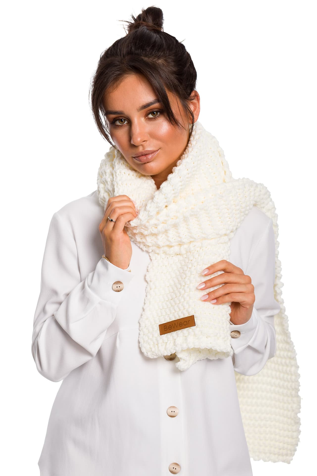 

BK041 Długi szal z naszywką - ecru (kolor ecru, rozmiar, Kolor ecru/rozmiar one size