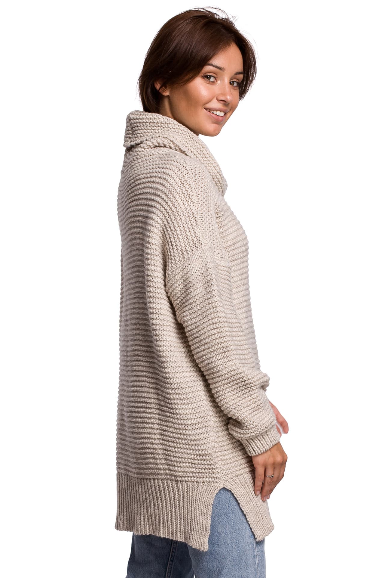 

BK047 Sweter oversize z golfem - beżowy (kolor beż, rozmiar uniwersalny)