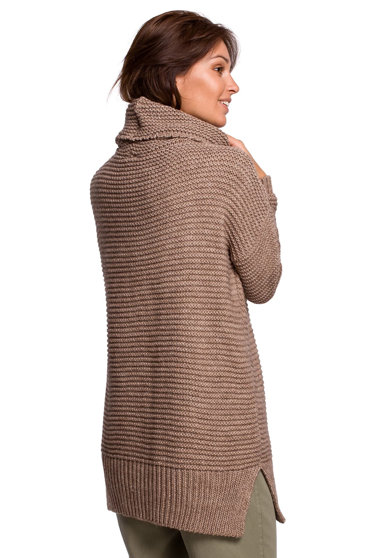 

BK047 Sweter oversize z golfem - cappuccino (kolor Cappucino, rozmiar uniwersalny)