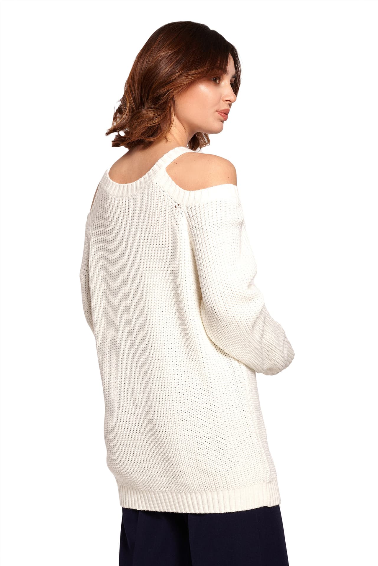 

BK069 Sweter z wycięciami na ramionach - ecru (kolor ecru, rozmiar L/XL)