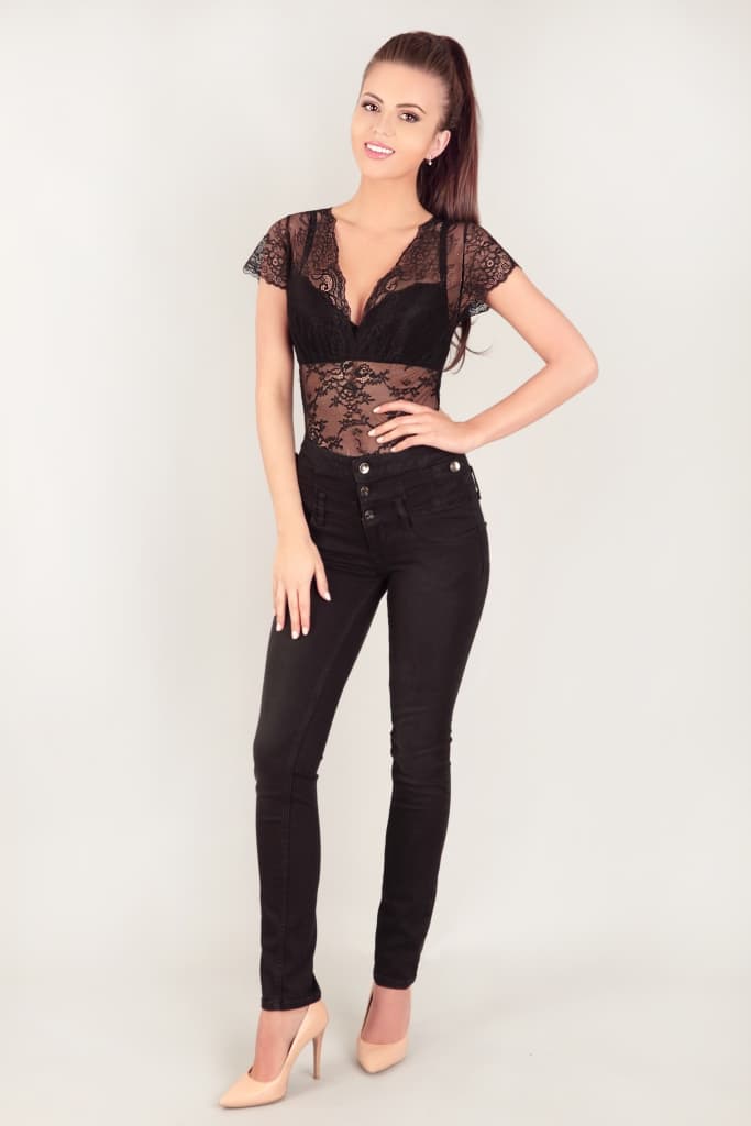 

Body Model 208 (kolor czarny, rozmiar L)