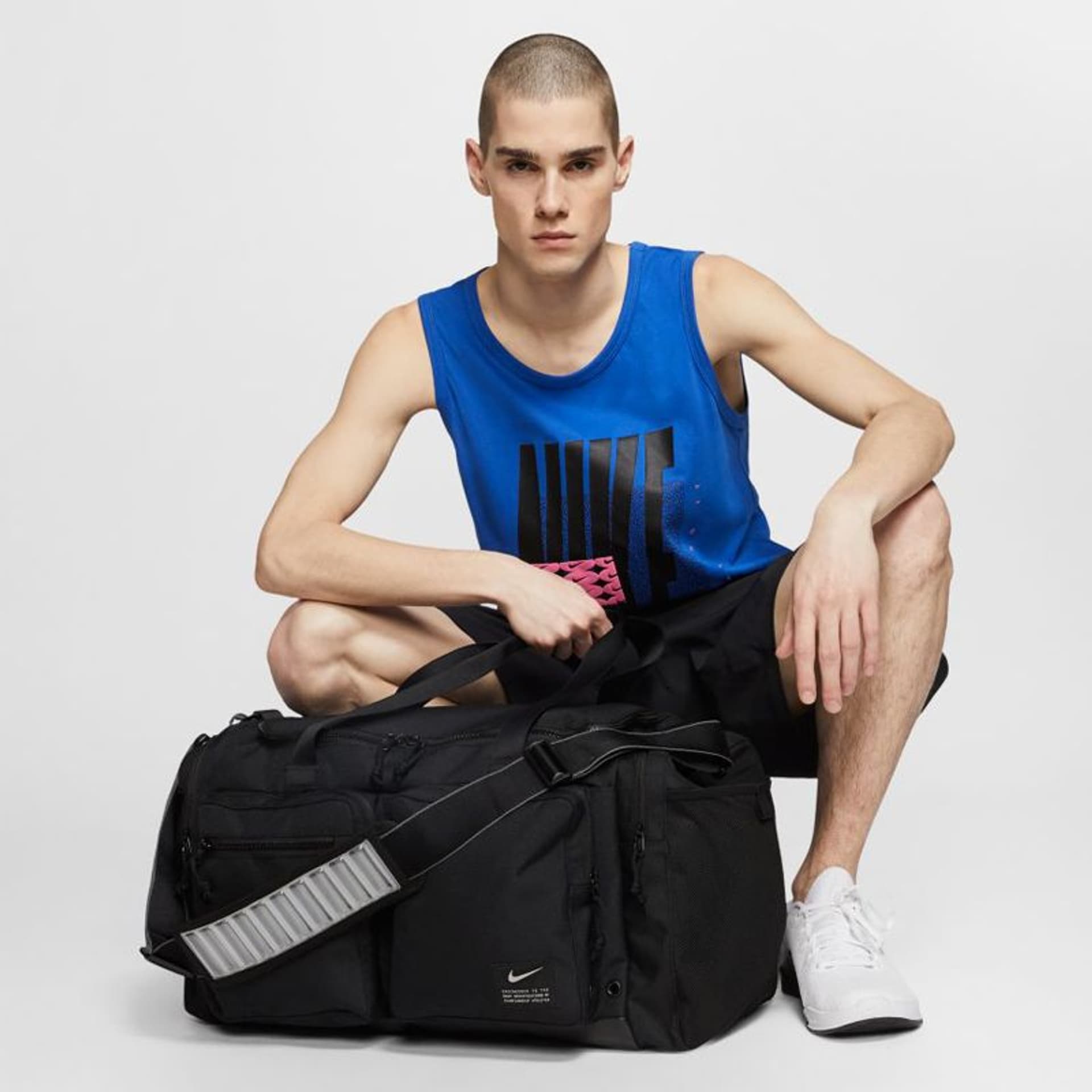 

Torba Nike Utility Power CK2792 (kolor Czarny, rozmiar M)