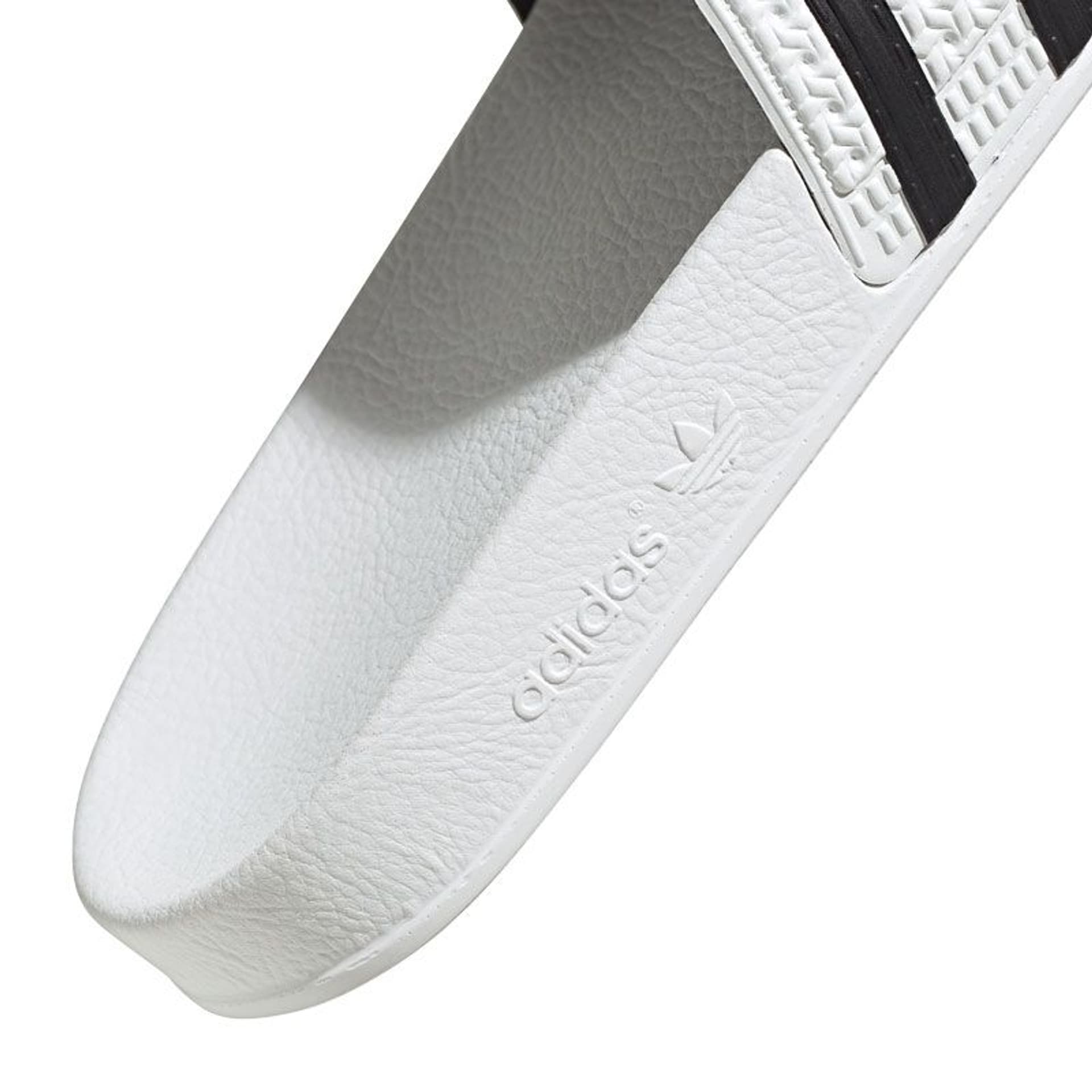 

Klapki adidas Adilette M 280648 (kolor Biały, rozmiar 43 1/3)