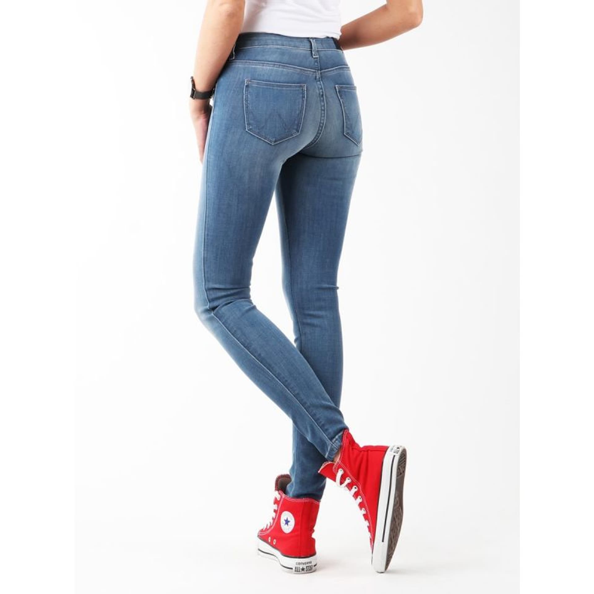 

Jeansy Wrangler Super Skinny W W29JPV86B (kolor Niebieski)