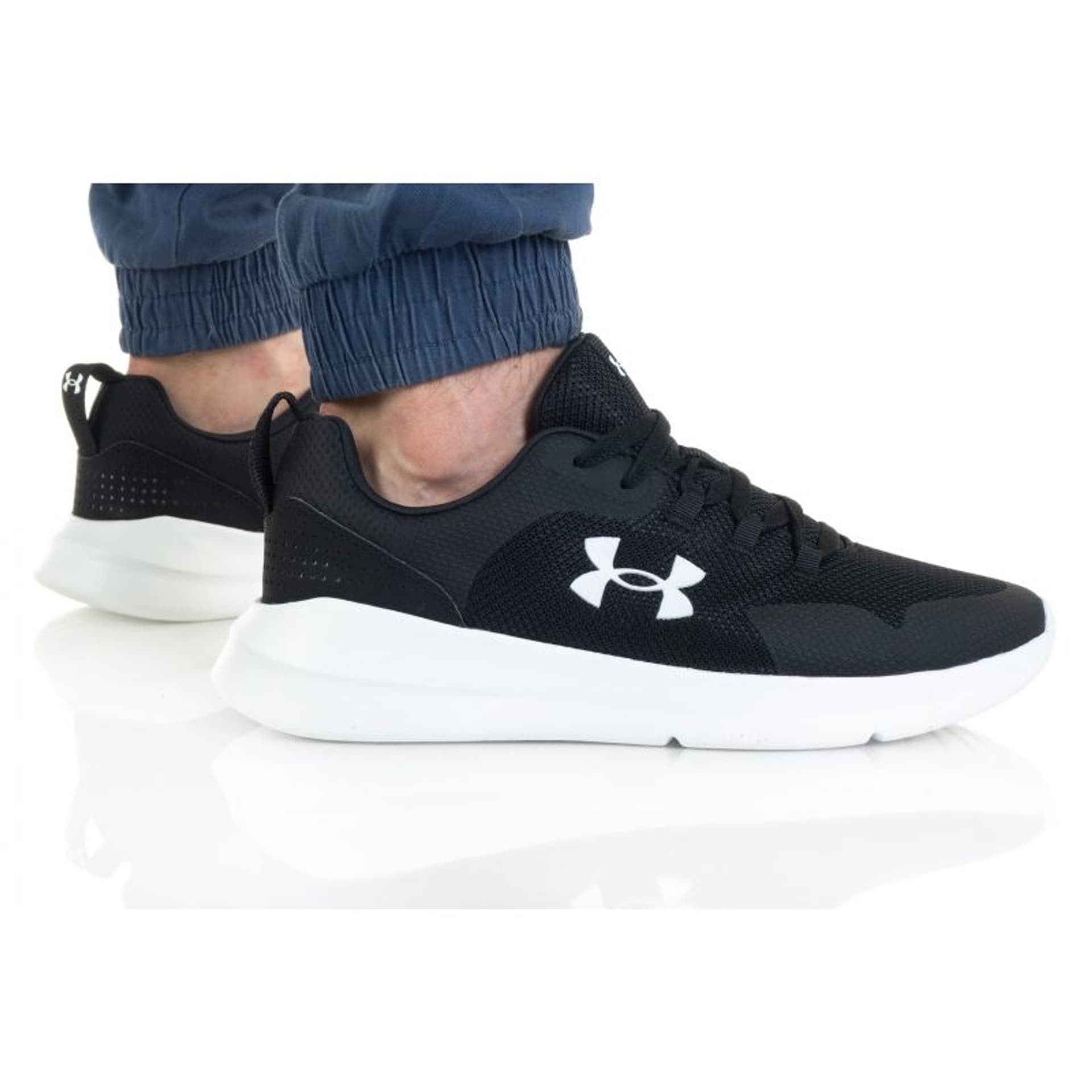 

Buty Under Armour Essential M 3022954 (kolor Czarny, rozmiar 45.5)