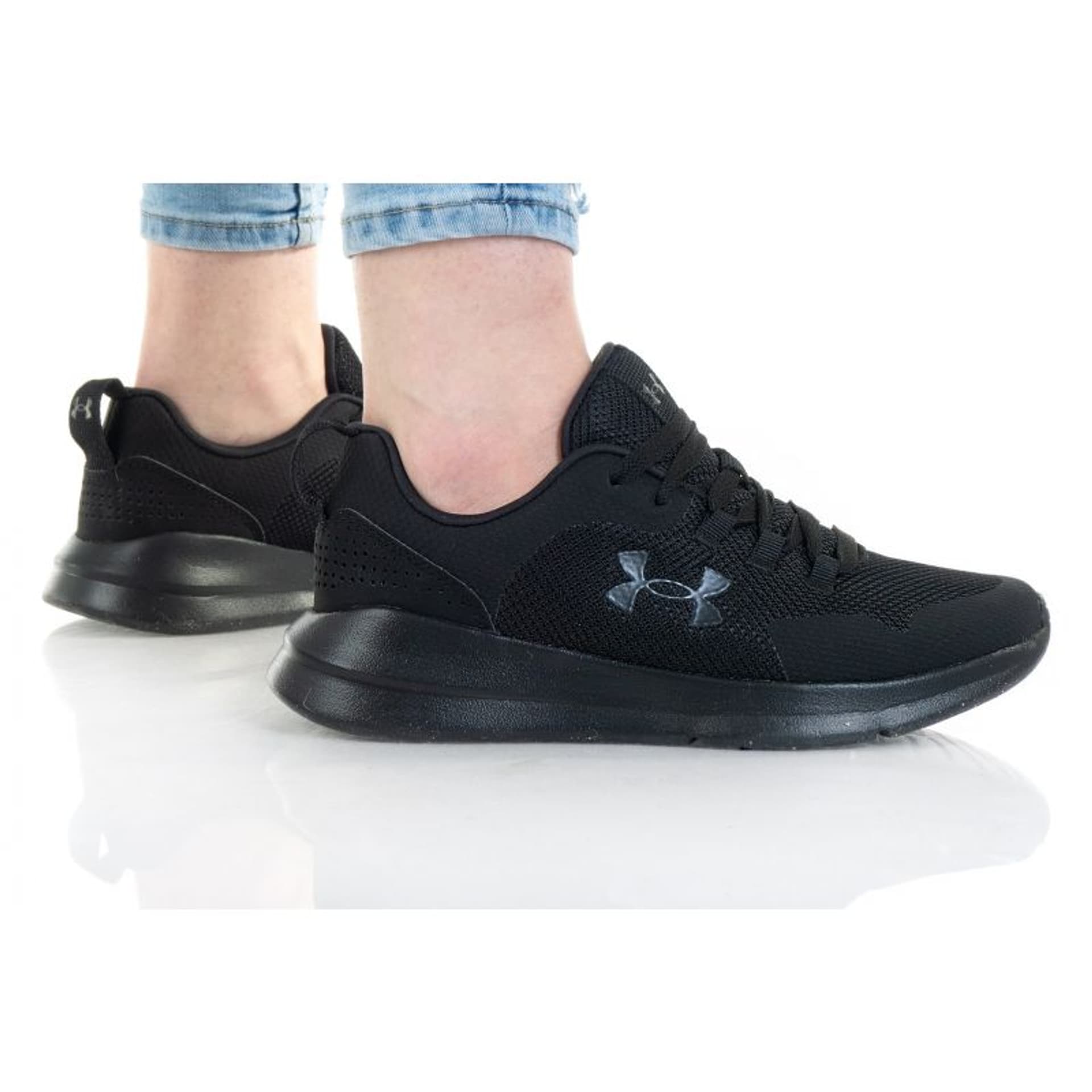 

Buty Under Armour W Essential W 3022955 (kolor Czarny, rozmiar 39)
