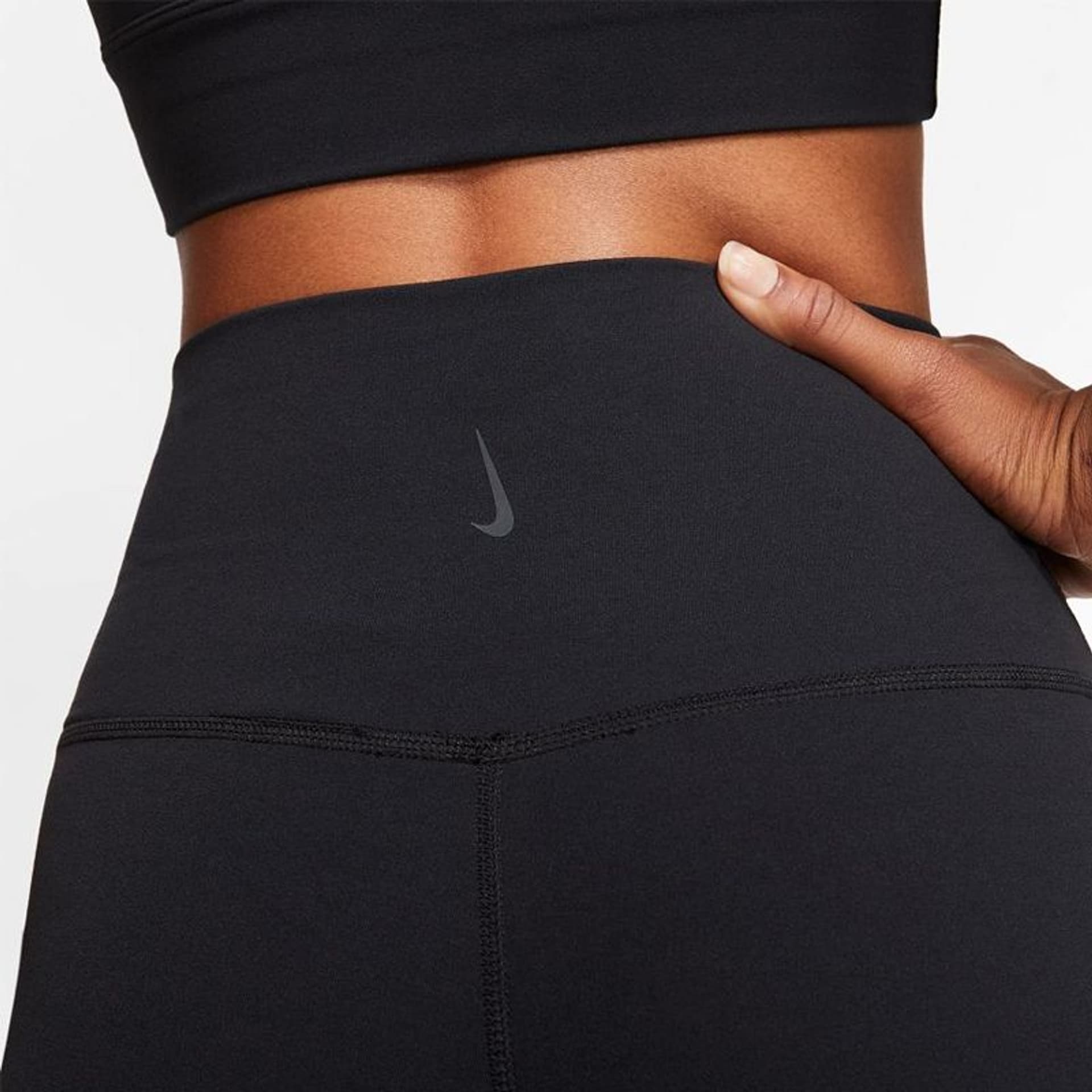 

Legginsy Nike Yoga Luxe 7/8 W CJ3801 (kolor Czarny, rozmiar XS)