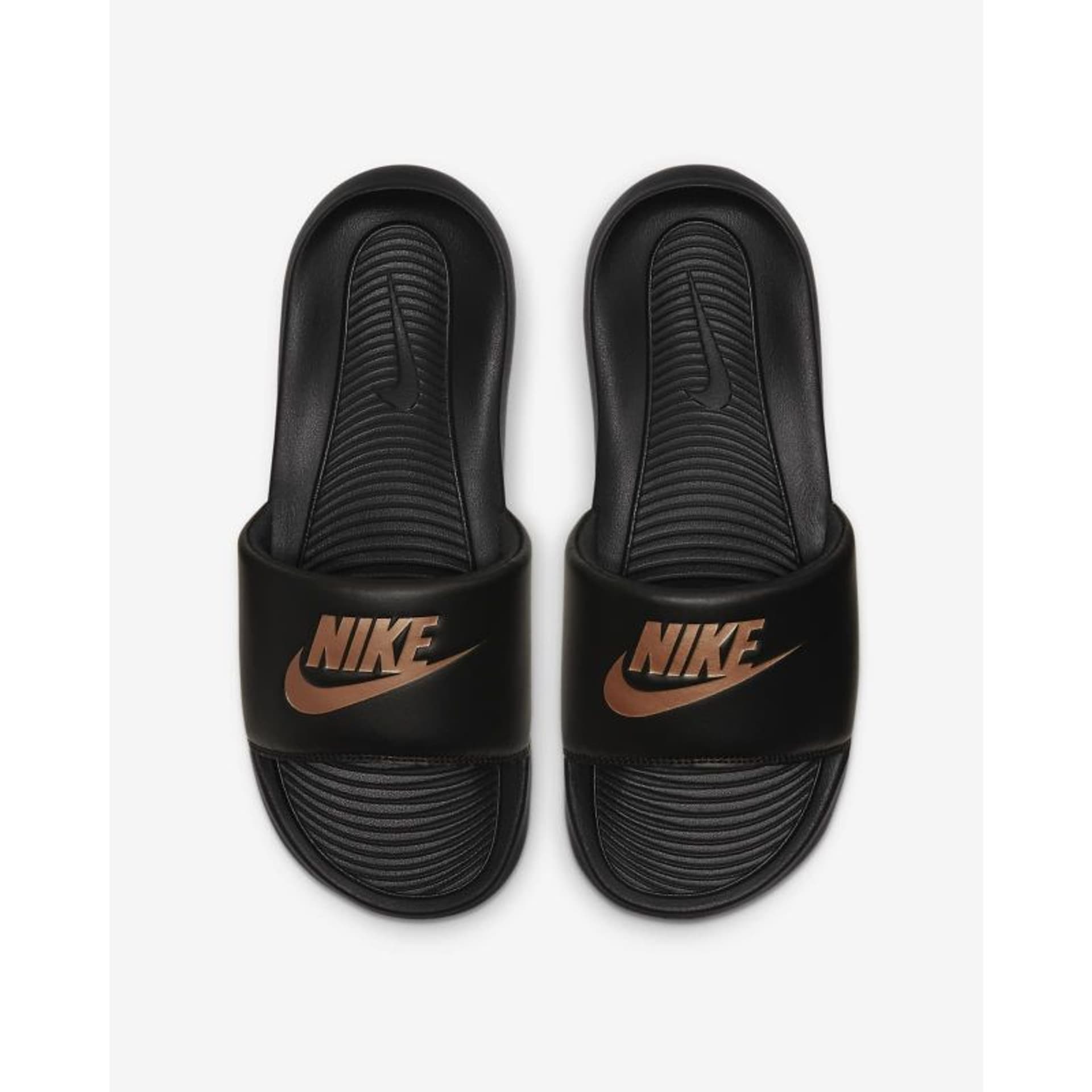 

Klapki Nike Victori One Slide W CN9677 (kolor Czarny, rozmiar 35 1/2)