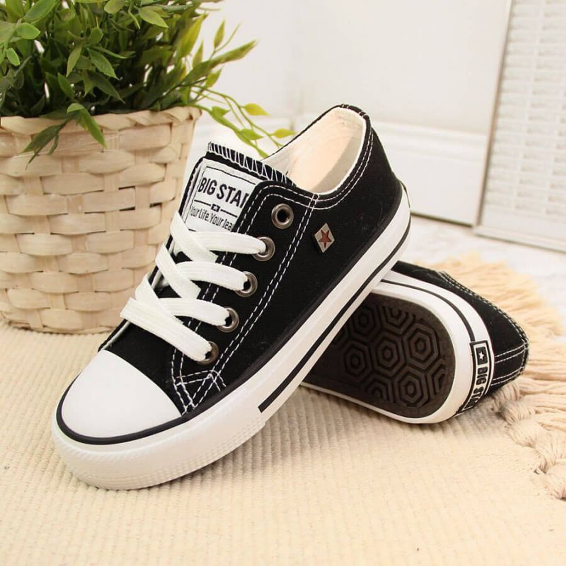 

Buty Big Star Jr FF374206 (kolor Czarny, rozmiar 33)