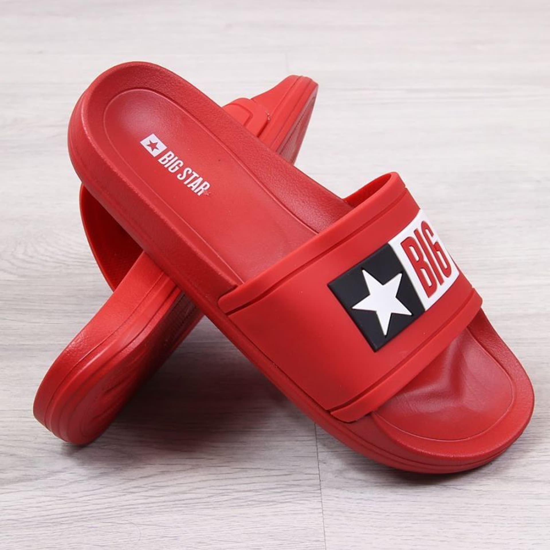 

Klapki plażowe basenowe Big Star M DD174702 (kolor Czerwony, rozmiar 43)