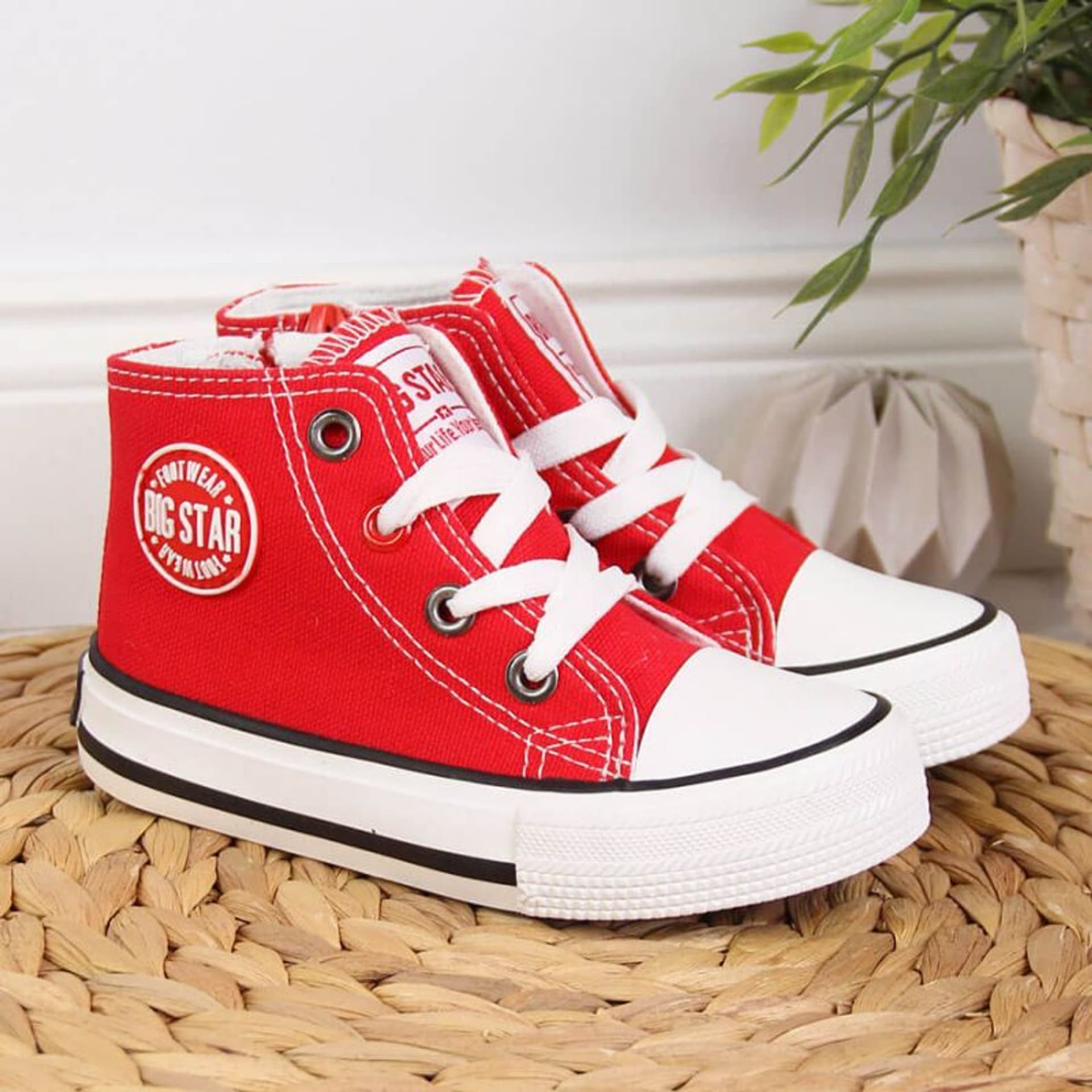 

Trampki na zamek Big Star Jr HH374086 (kolor Czerwony, rozmiar 22)