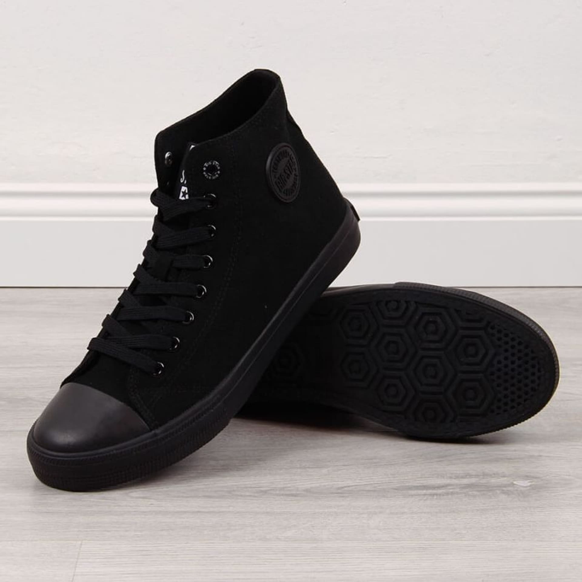 

Trampki wysokie Big Star M FF174550 (kolor Czarny, rozmiar 41)