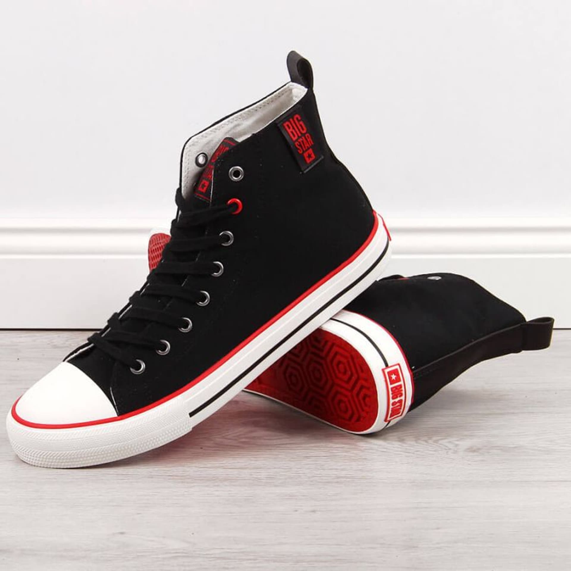 

Trampki wysokie Big Star M JJ174065 (kolor Czarny, rozmiar 42)