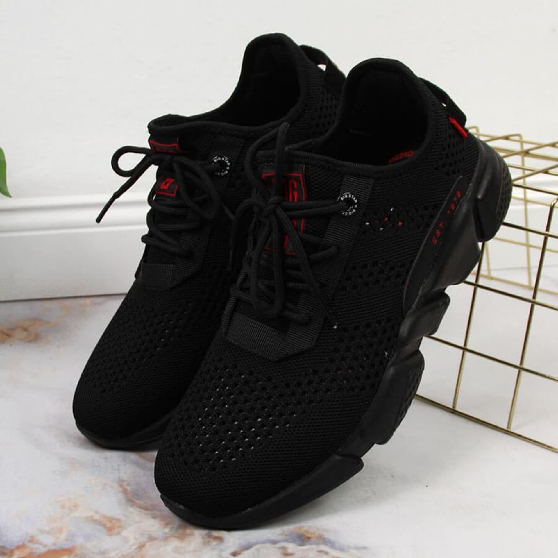 

Buty sportowe tekstylne Big Star W JJ274273 (kolor Czarny, rozmiar 40)