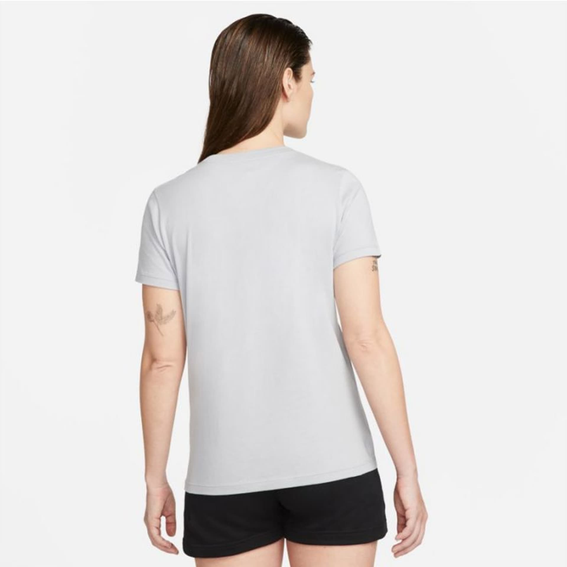 

Koszulka Nike Sportswear W DN5878 (kolor Szary/Srebrny, rozmiar S)