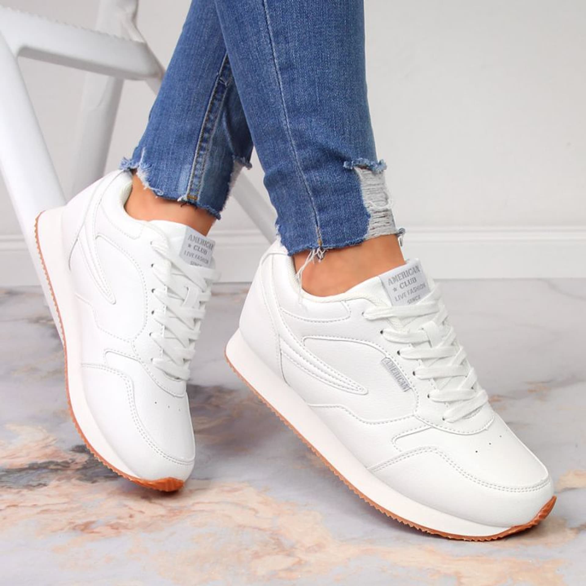 

Buty sportowe American Club W AM786 (kolor Biały, rozmiar 39)