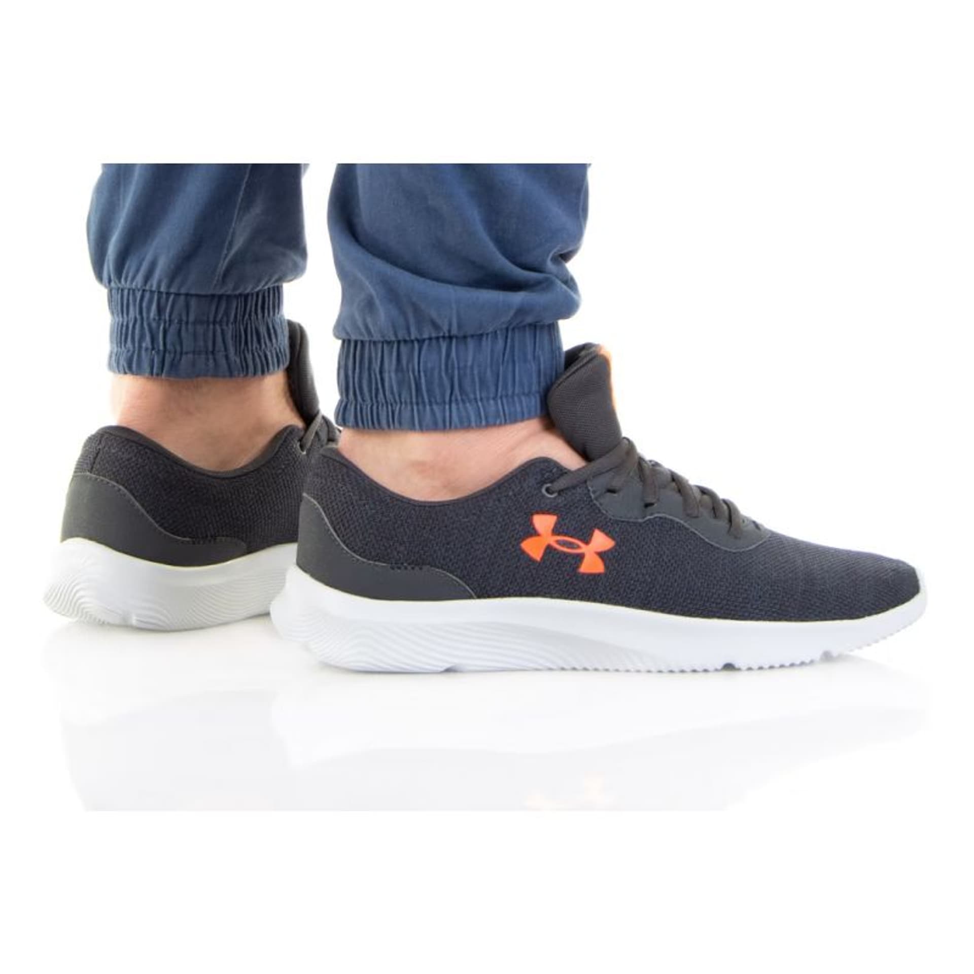 

Buty Under Armour Mojo 2 M 3024134 (kolor Szary/Srebrny, rozmiar 44)