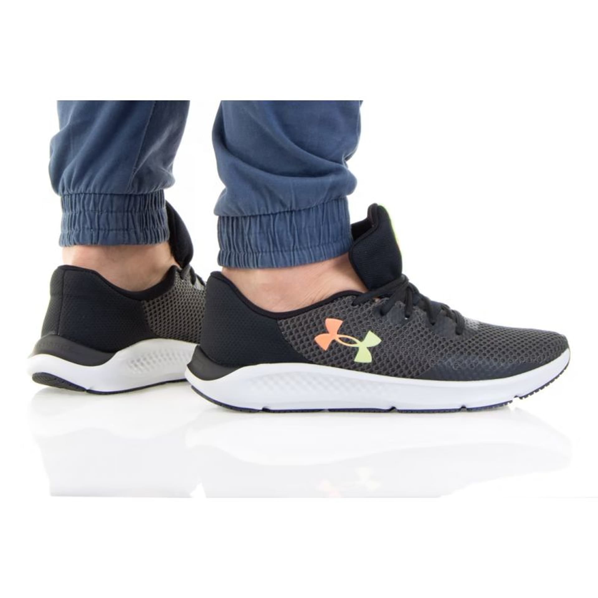 

Buty Under Armour Charged Pursuit 3 M 3024878 (kolor Szary/Srebrny, rozmiar 44)