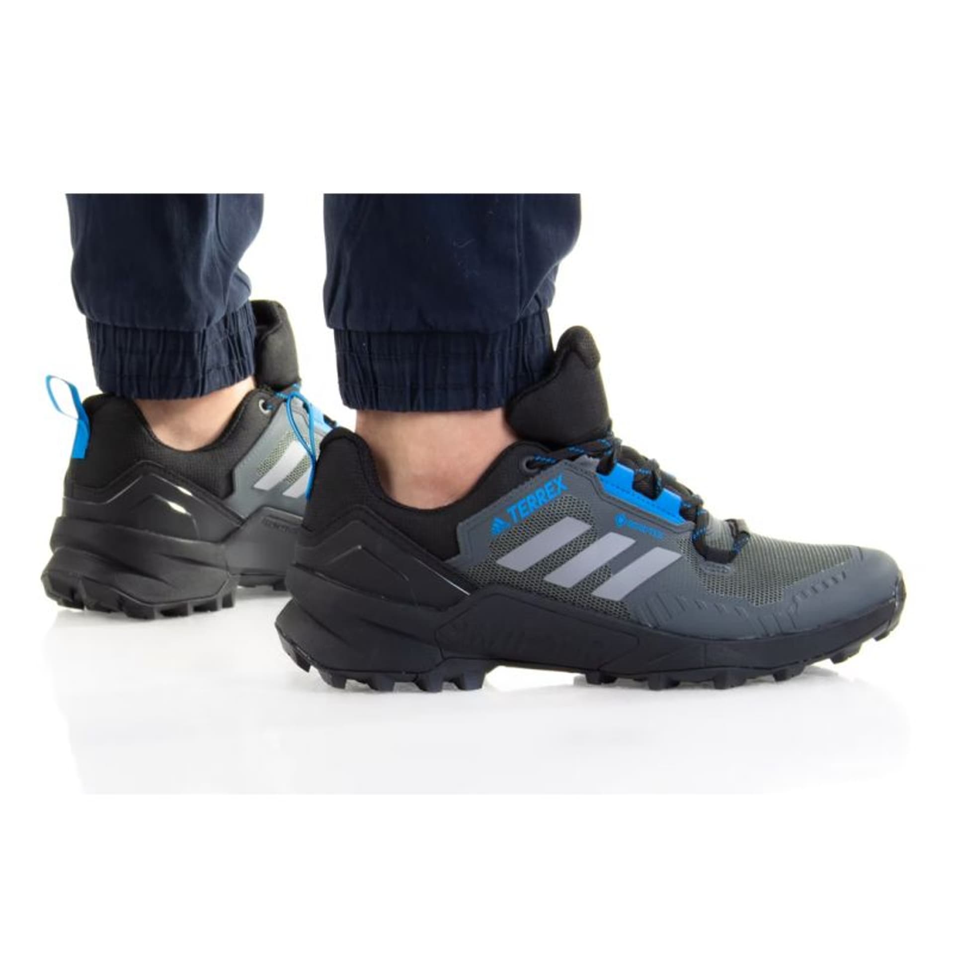 

Buty adidas Terrex Swift R3 GTX M GZ035 (kolor Szary/Srebrny, rozmiar 43 1/3)