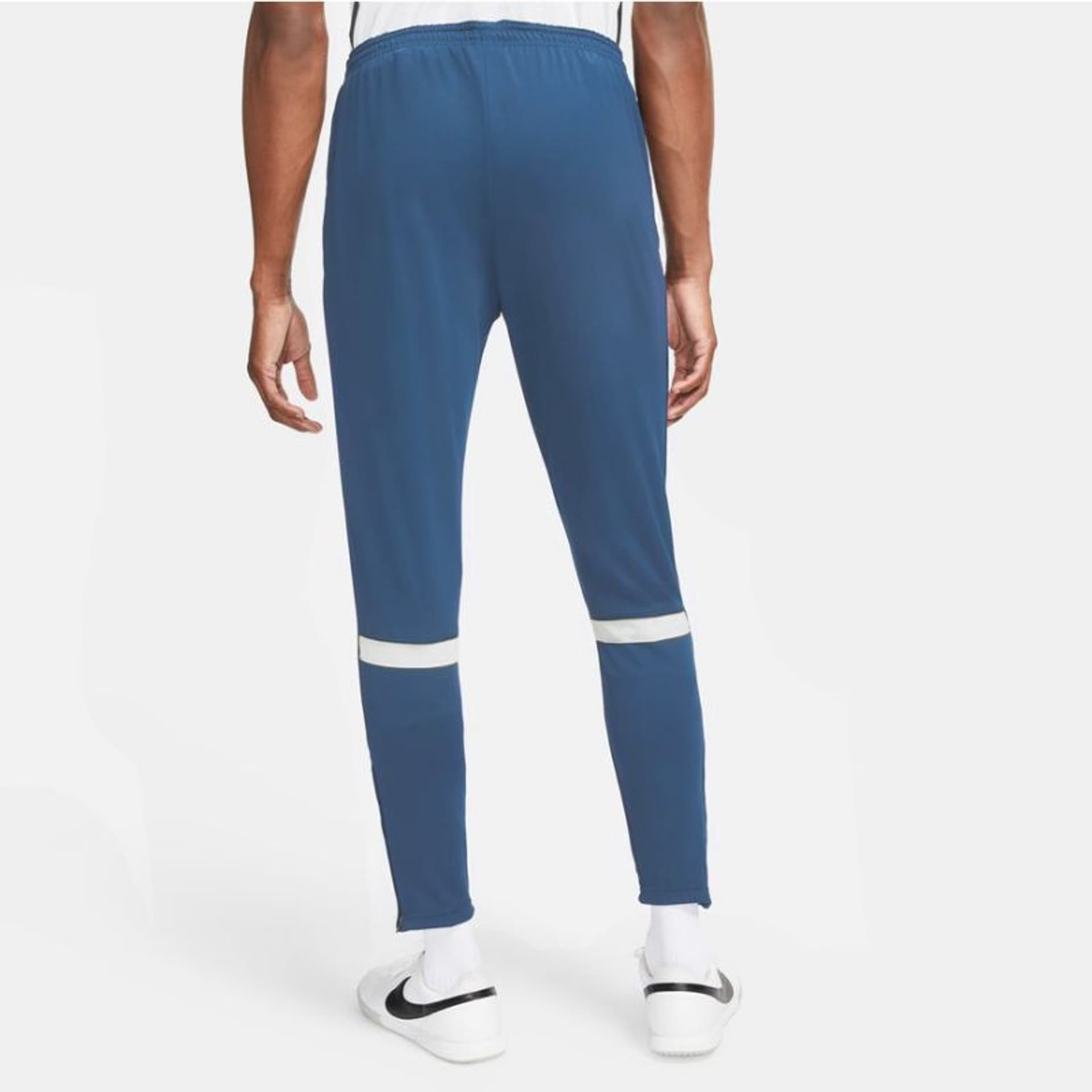 

Spodnie Nike DF Academy M CW6122 (kolor Granatowy, rozmiar S)