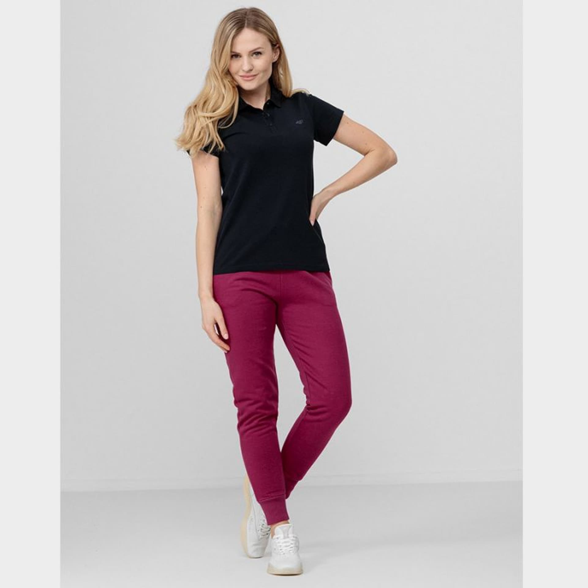 

Koszulka polo 4F W H4L22-TSD355 (kolor Granatowy, rozmiar L)