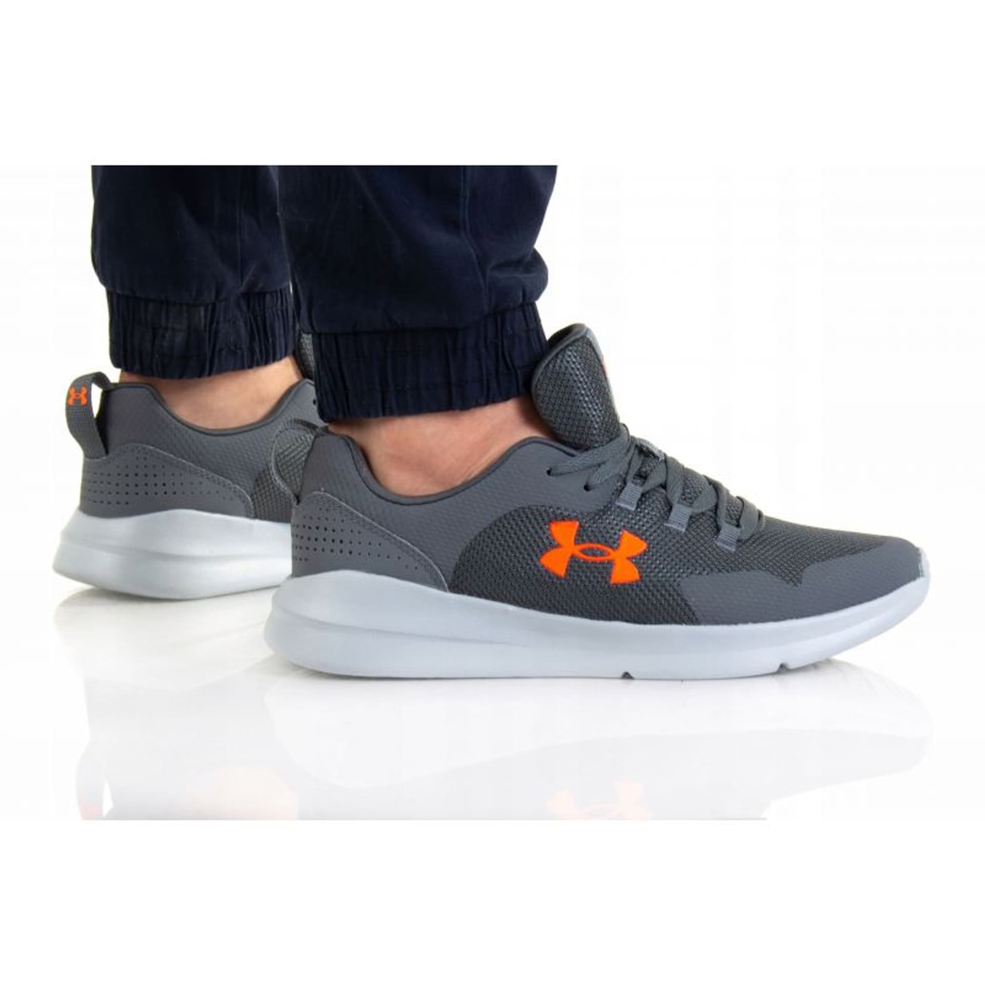 

Buty Under Armour Essential M 3022954 (kolor Szary/Srebrny, rozmiar 43)