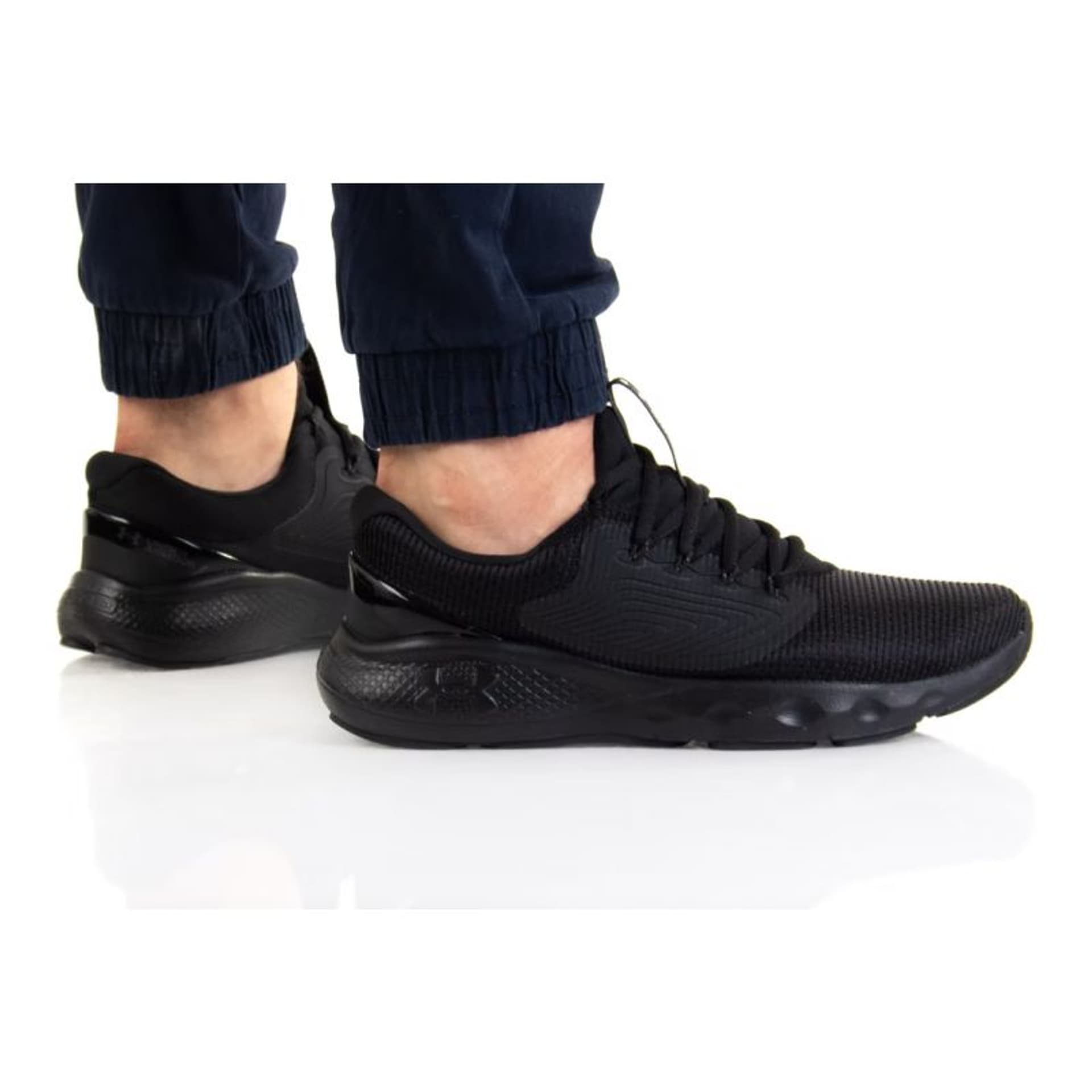 

Buty Under Armour Charged Vantage 2 M 3024873 (kolor Czarny, rozmiar 40.5)