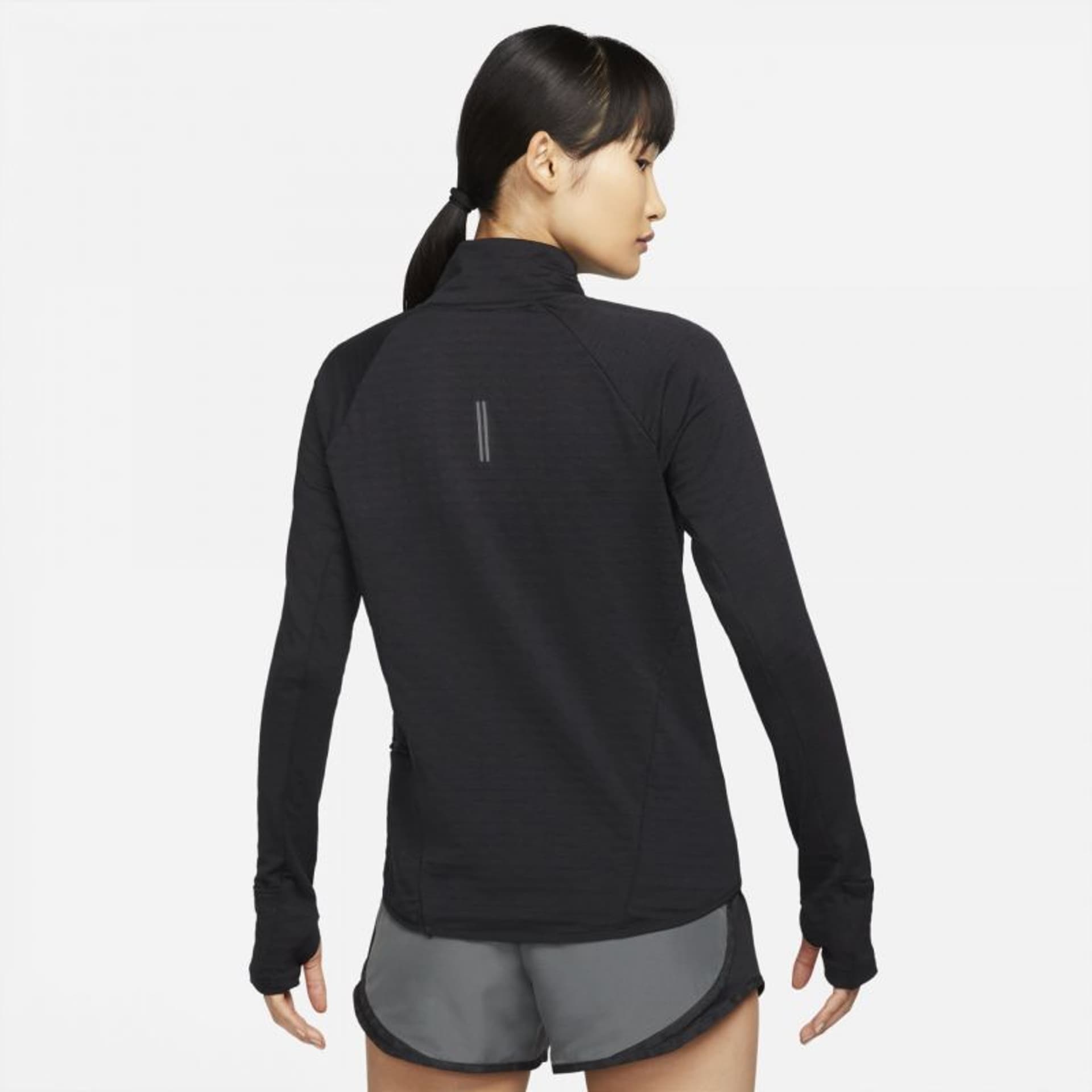 

Koszulka Nike Therma-FIT Element W DD6799 (kolor Czarny, rozmiar S)