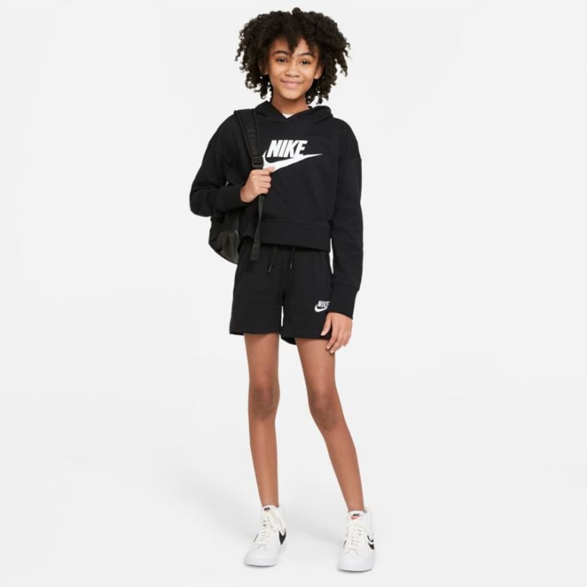 

Spodenki Nike Sportswear Club L Jr DA1405 (kolor Czarny, rozmiar XL)